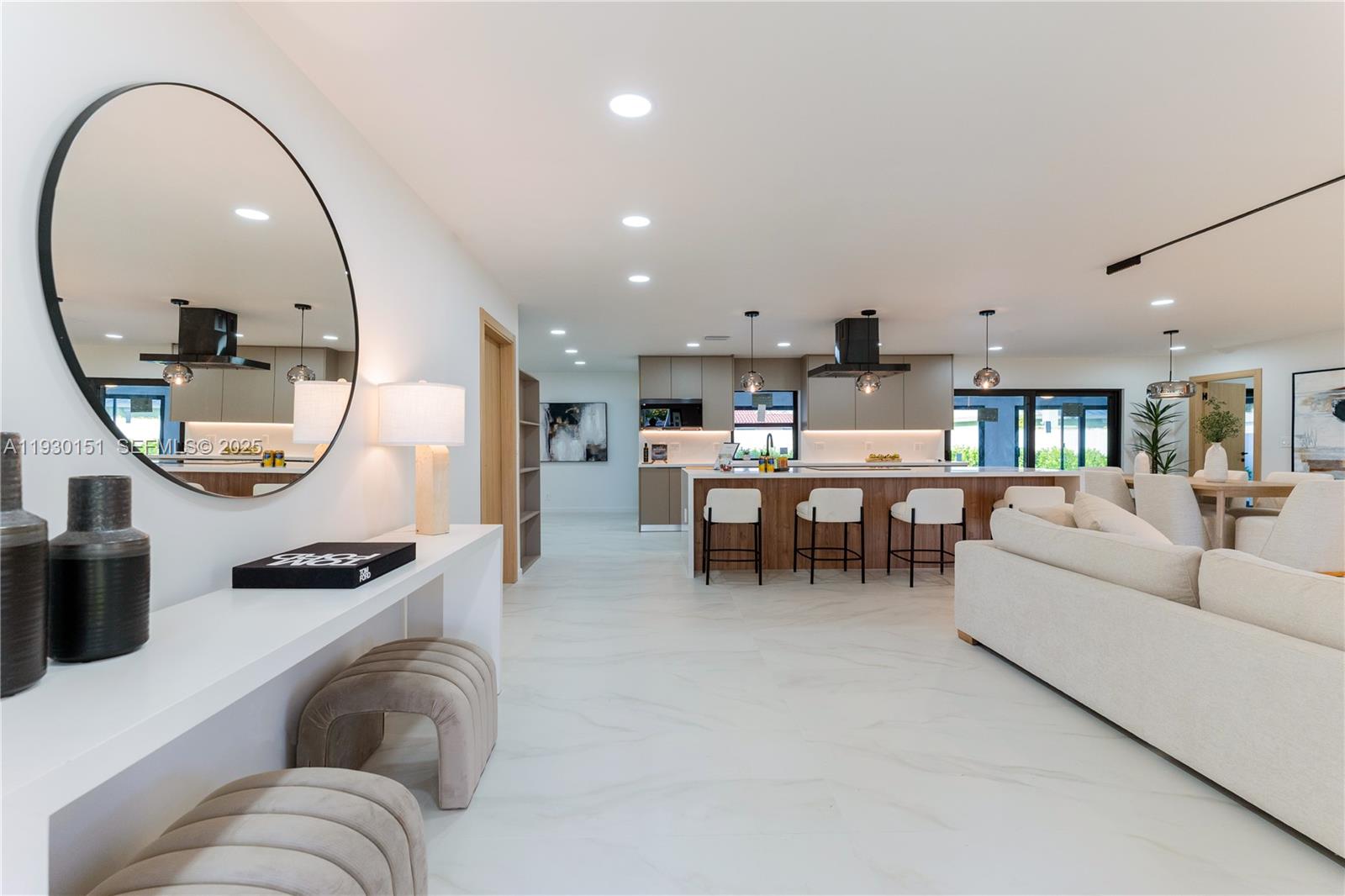 2415 NE 35th Dr Fort Lauderdale, FL 33308