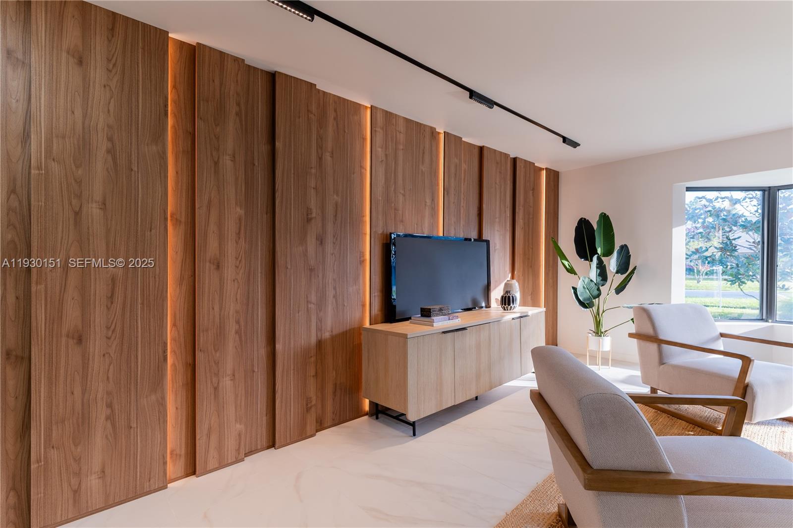 2415 NE 35th Dr Fort Lauderdale, FL 33308