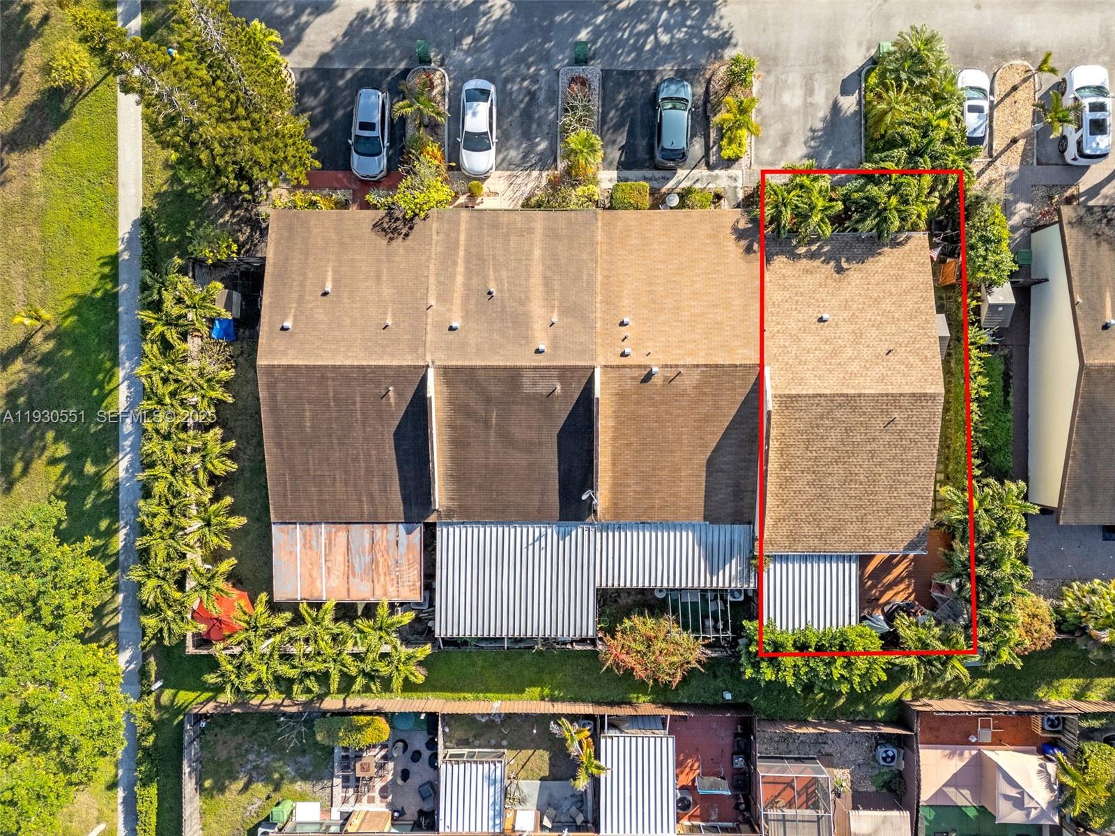 2340 Evergreen Ct Pembroke Pines, FL 33026