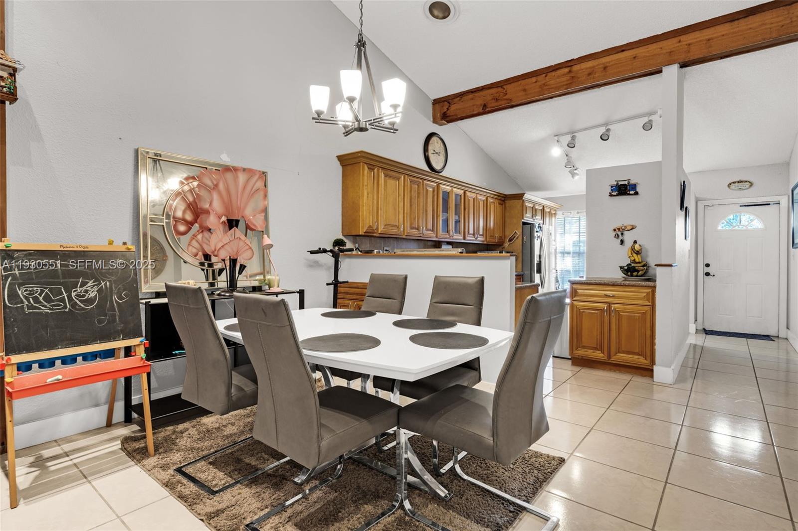 2340 Evergreen Ct Pembroke Pines, FL 33026