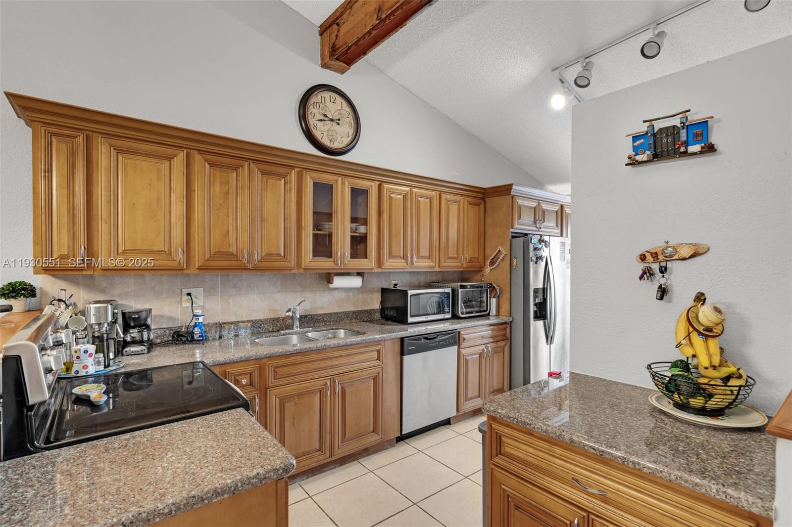 2340 Evergreen Ct Pembroke Pines, FL 33026