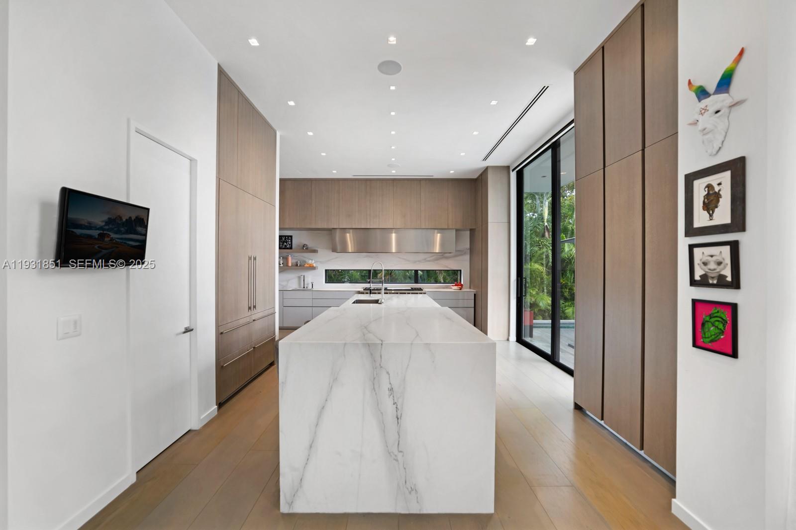 6411 Allison Rd Miami Beach, FL 33141