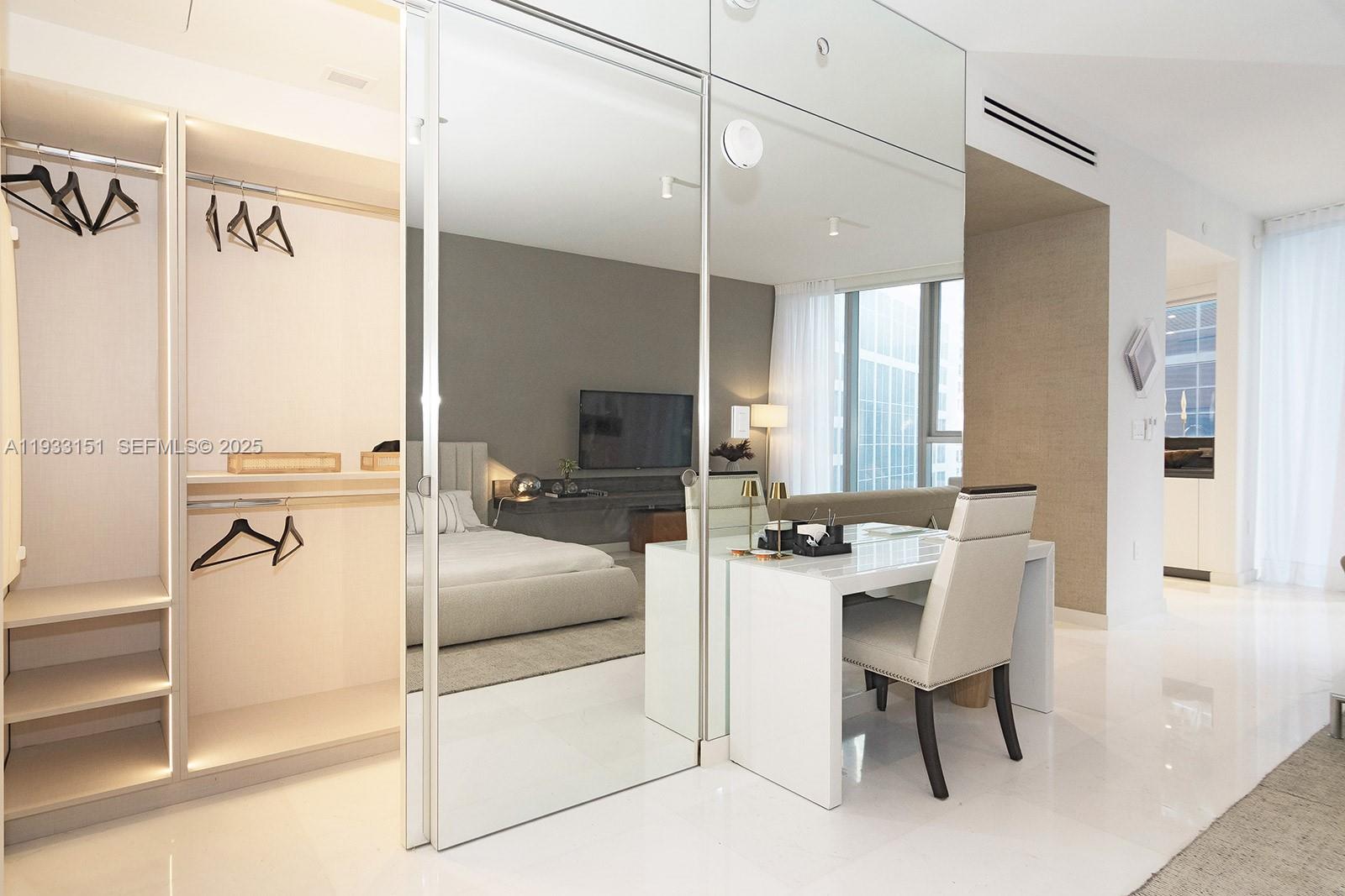 300 Biscayne Blvd Way #805 Miami, FL 33131