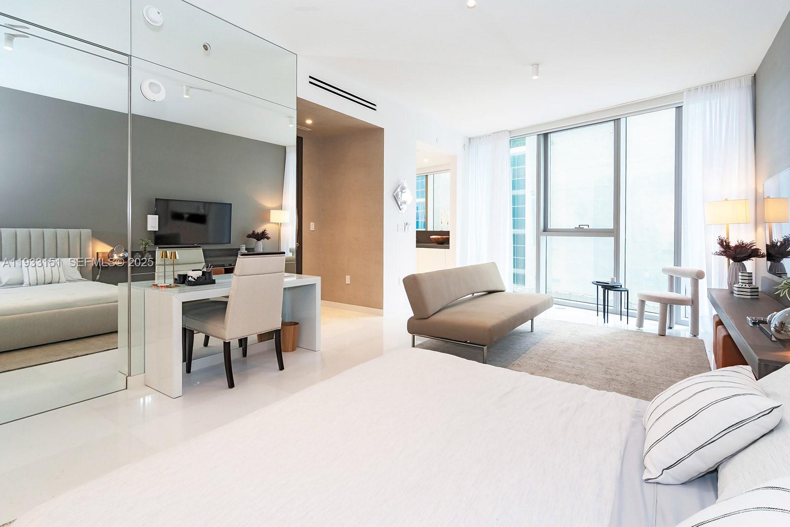 300 Biscayne Blvd Way #805 Miami, FL 33131