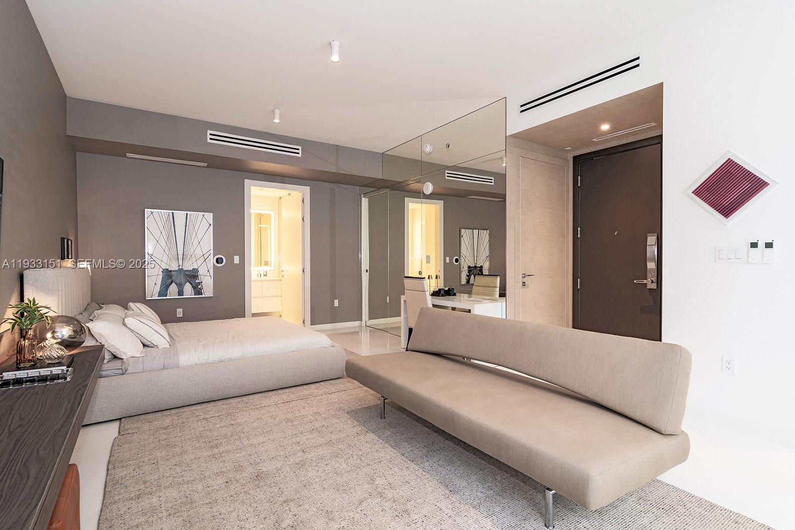 300 Biscayne Blvd Way #805 Miami, FL 33131