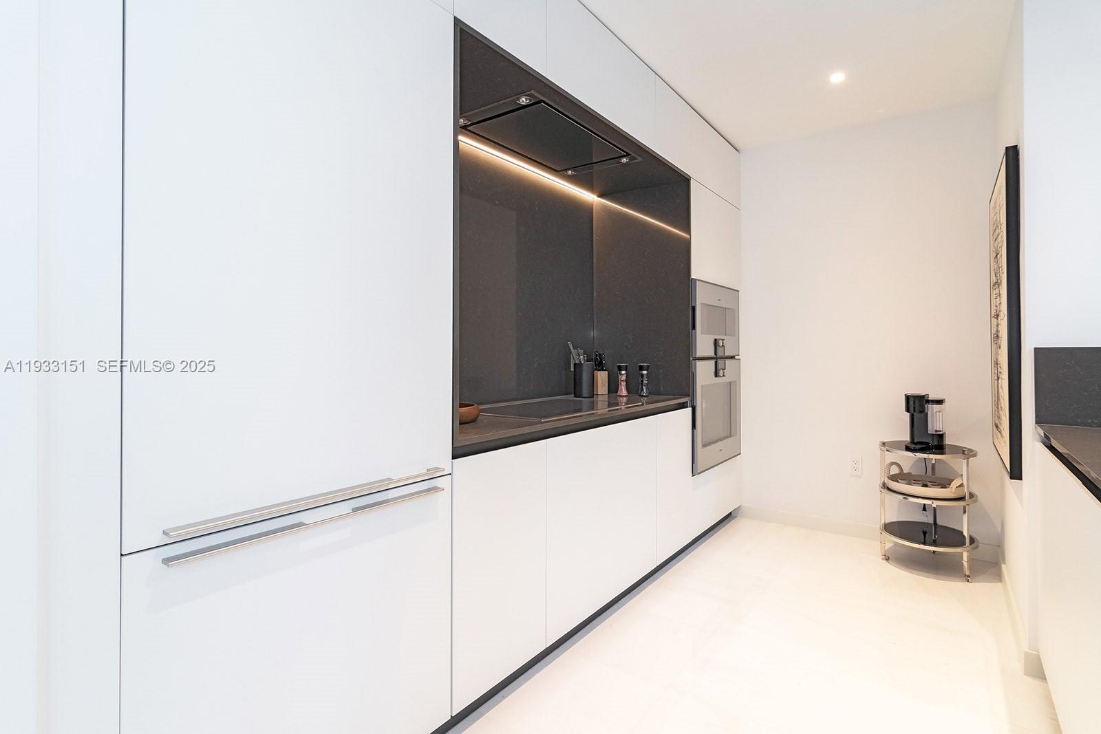 300 Biscayne Blvd Way #805 Miami, FL 33131