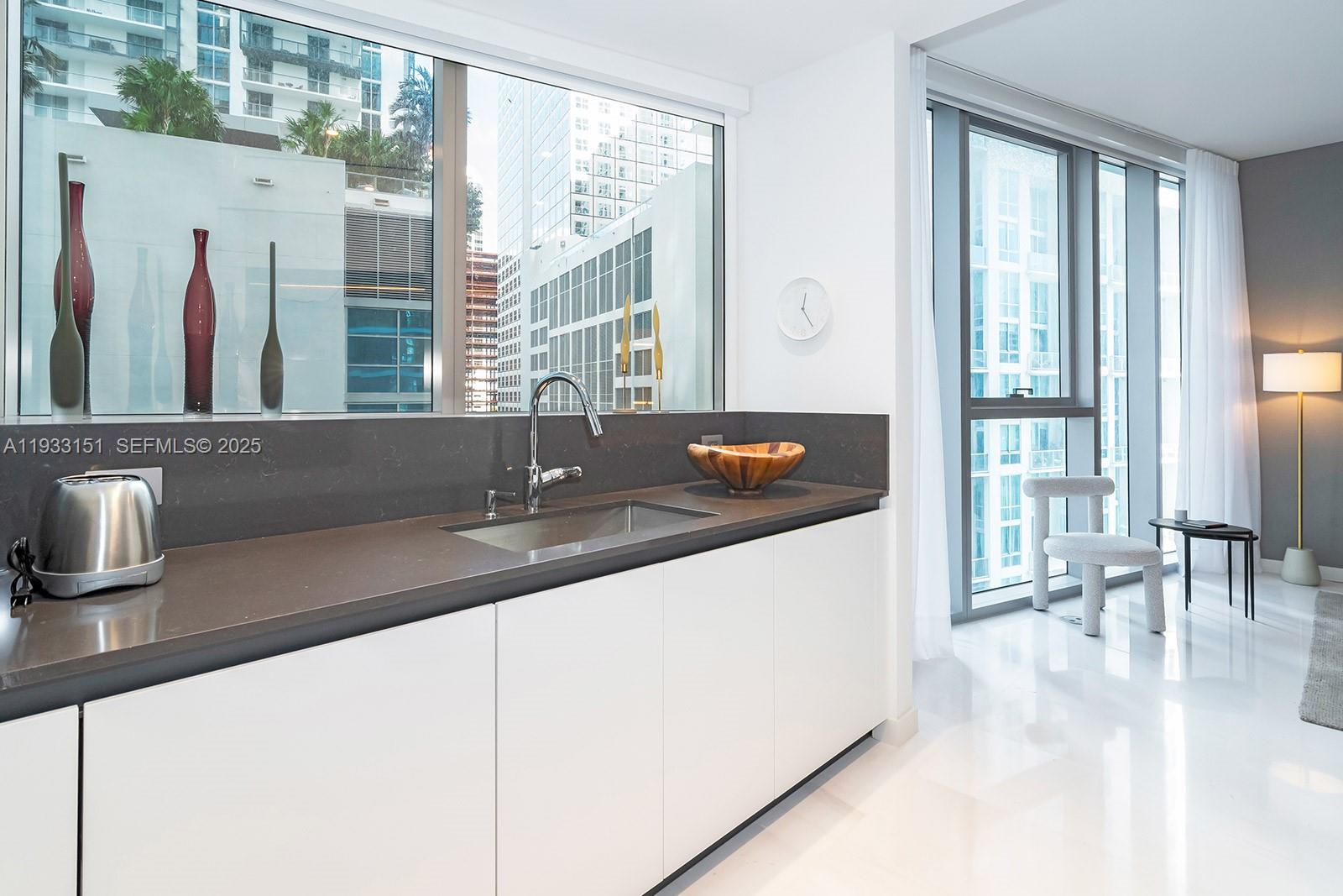 300 Biscayne Blvd Way #805 Miami, FL 33131