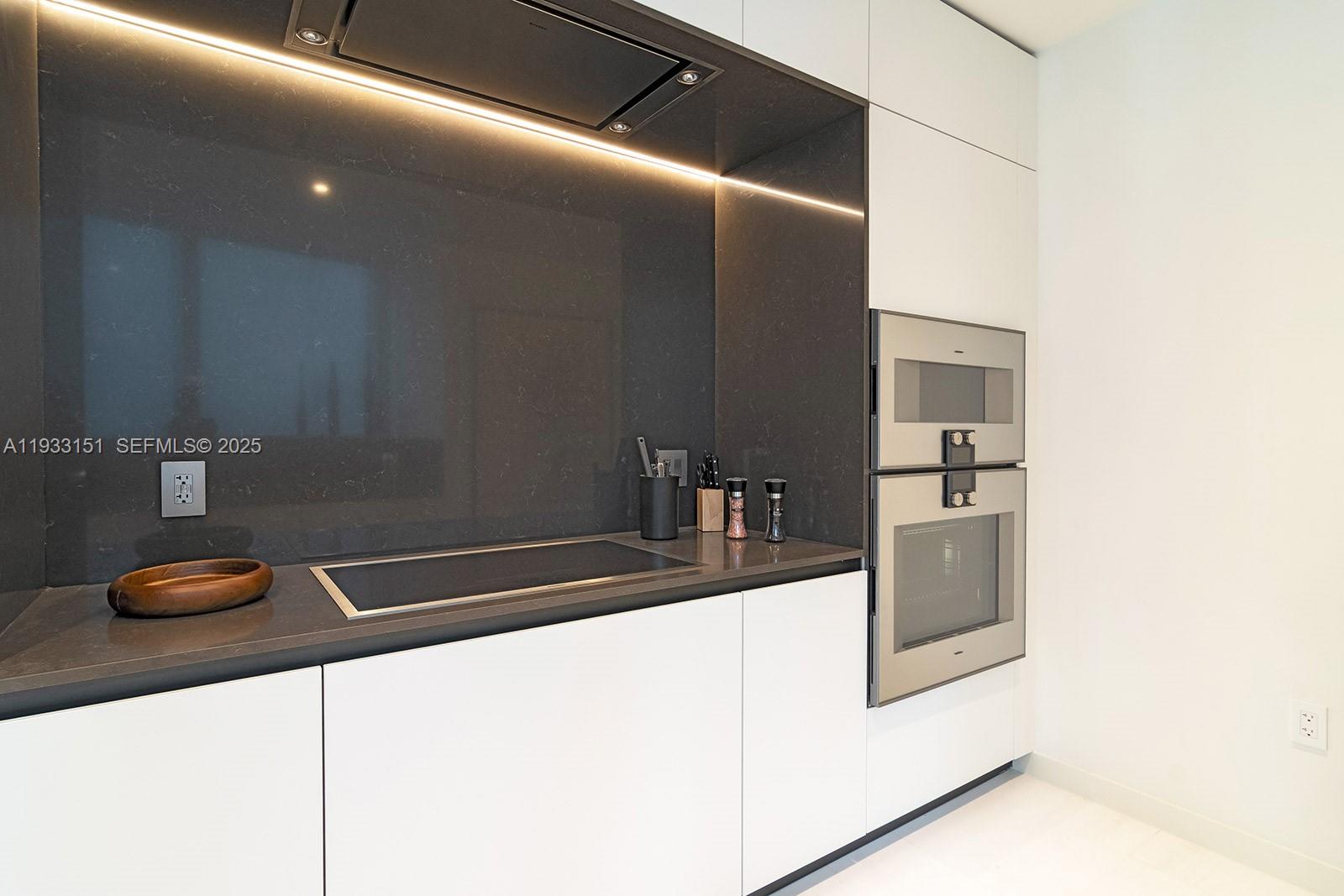 300 Biscayne Blvd Way #805 Miami, FL 33131