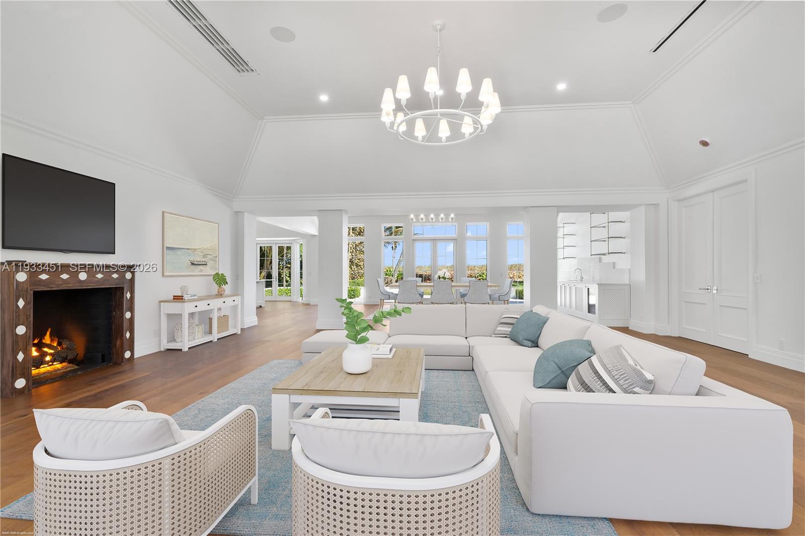 43 N Beach Rd Jupiter Island, FL 33455