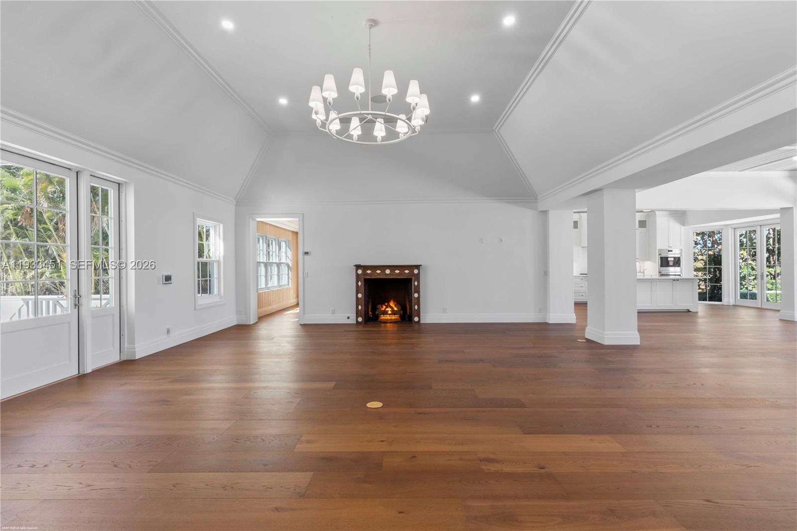 43 N Beach Rd Jupiter Island, FL 33455