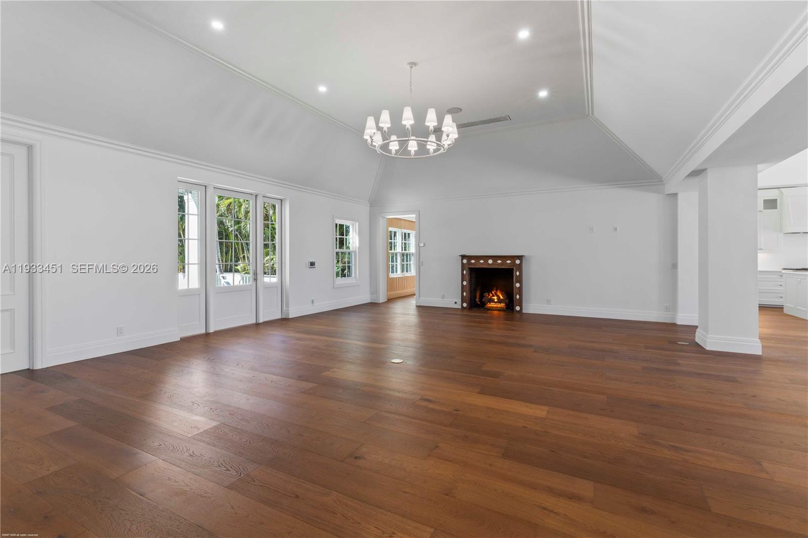 43 N Beach Rd Jupiter Island, FL 33455