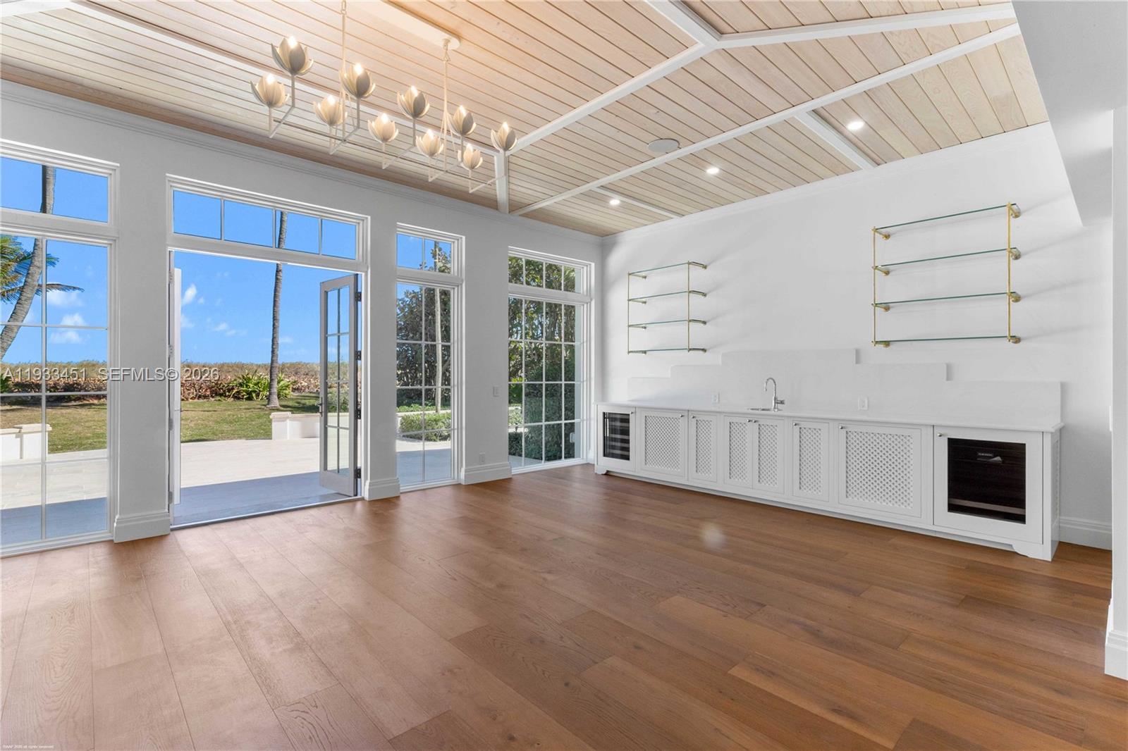 43 N Beach Rd Jupiter Island, FL 33455