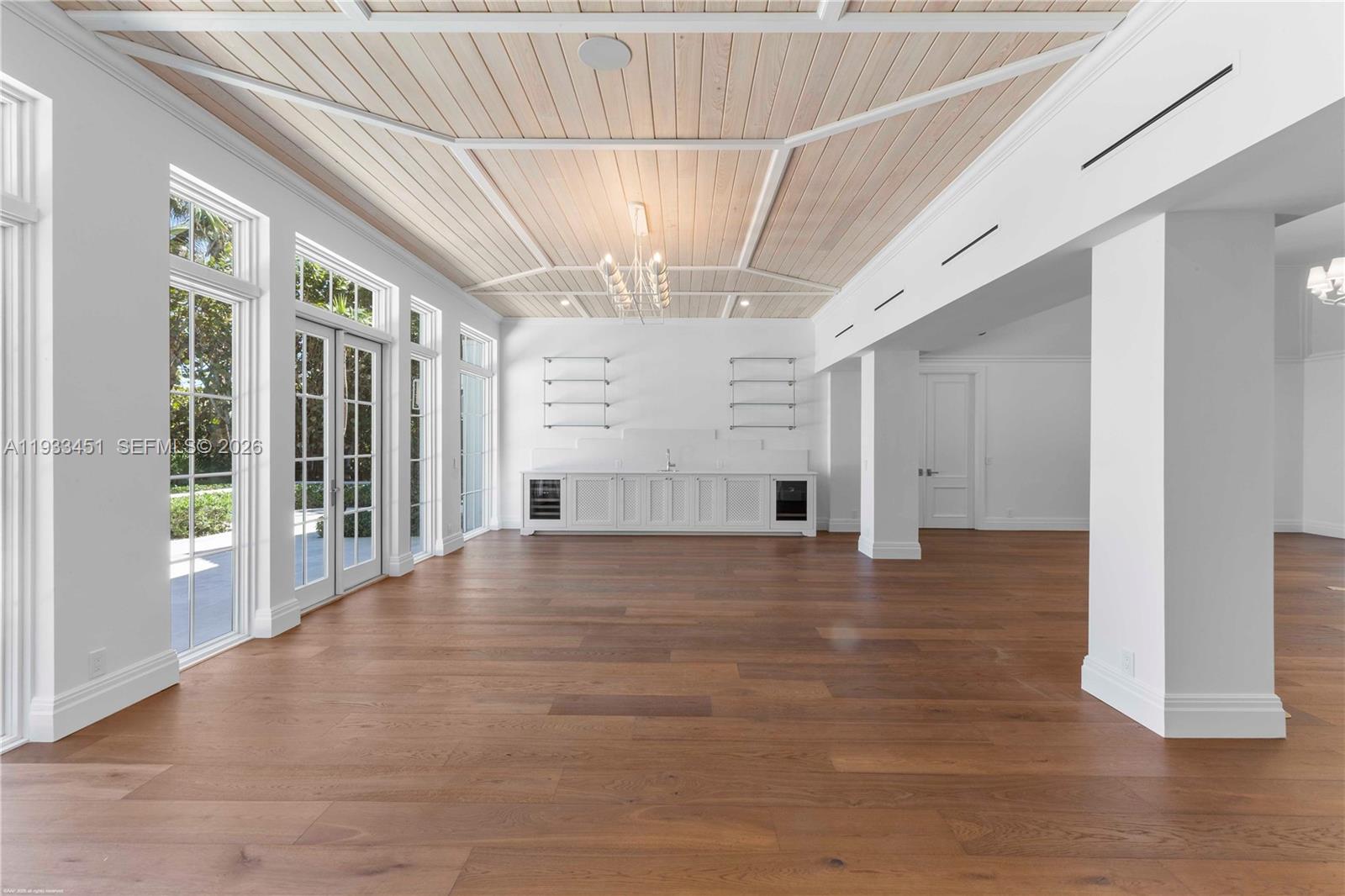 43 N Beach Rd Jupiter Island, FL 33455