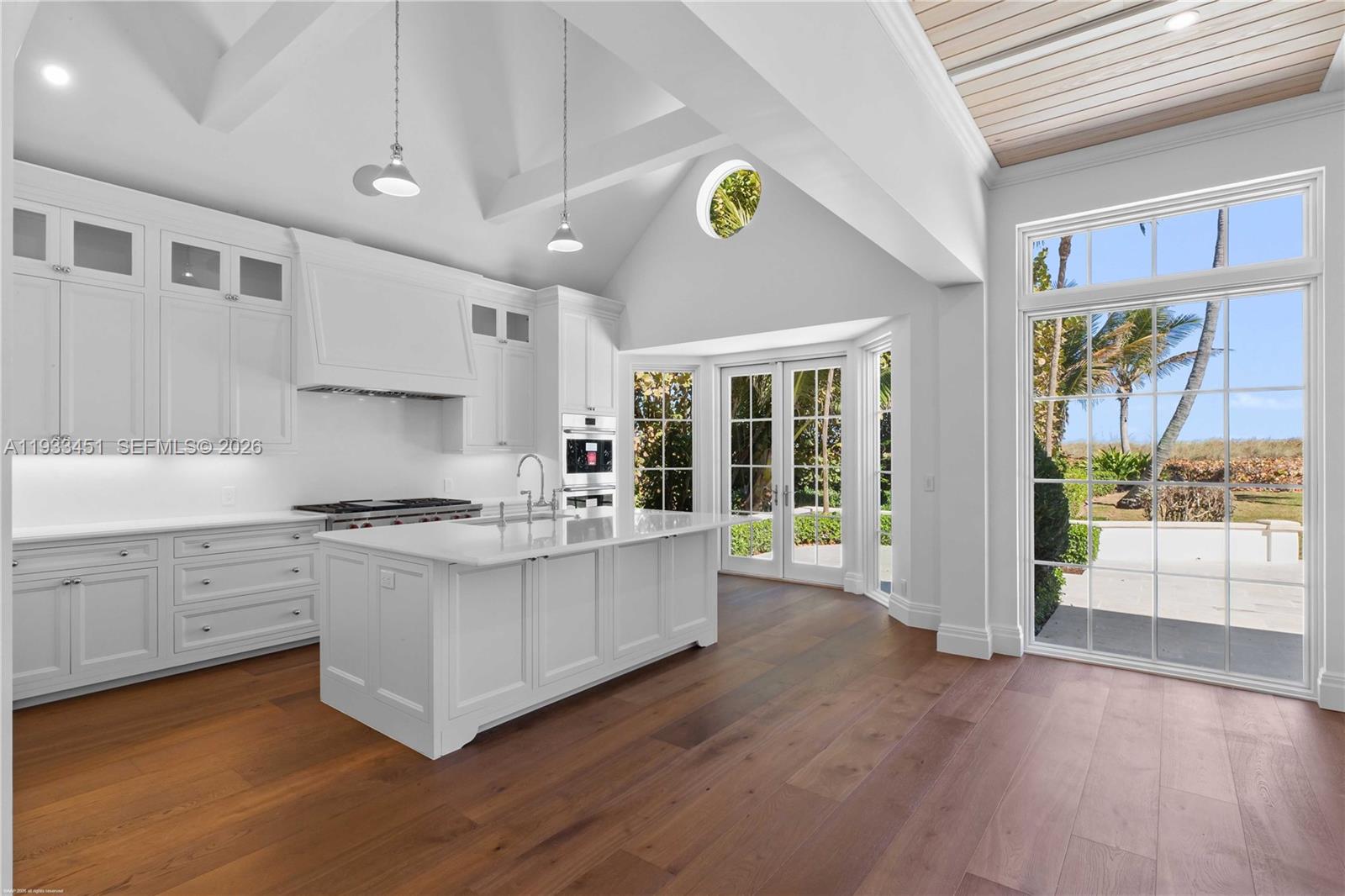 43 N Beach Rd Jupiter Island, FL 33455