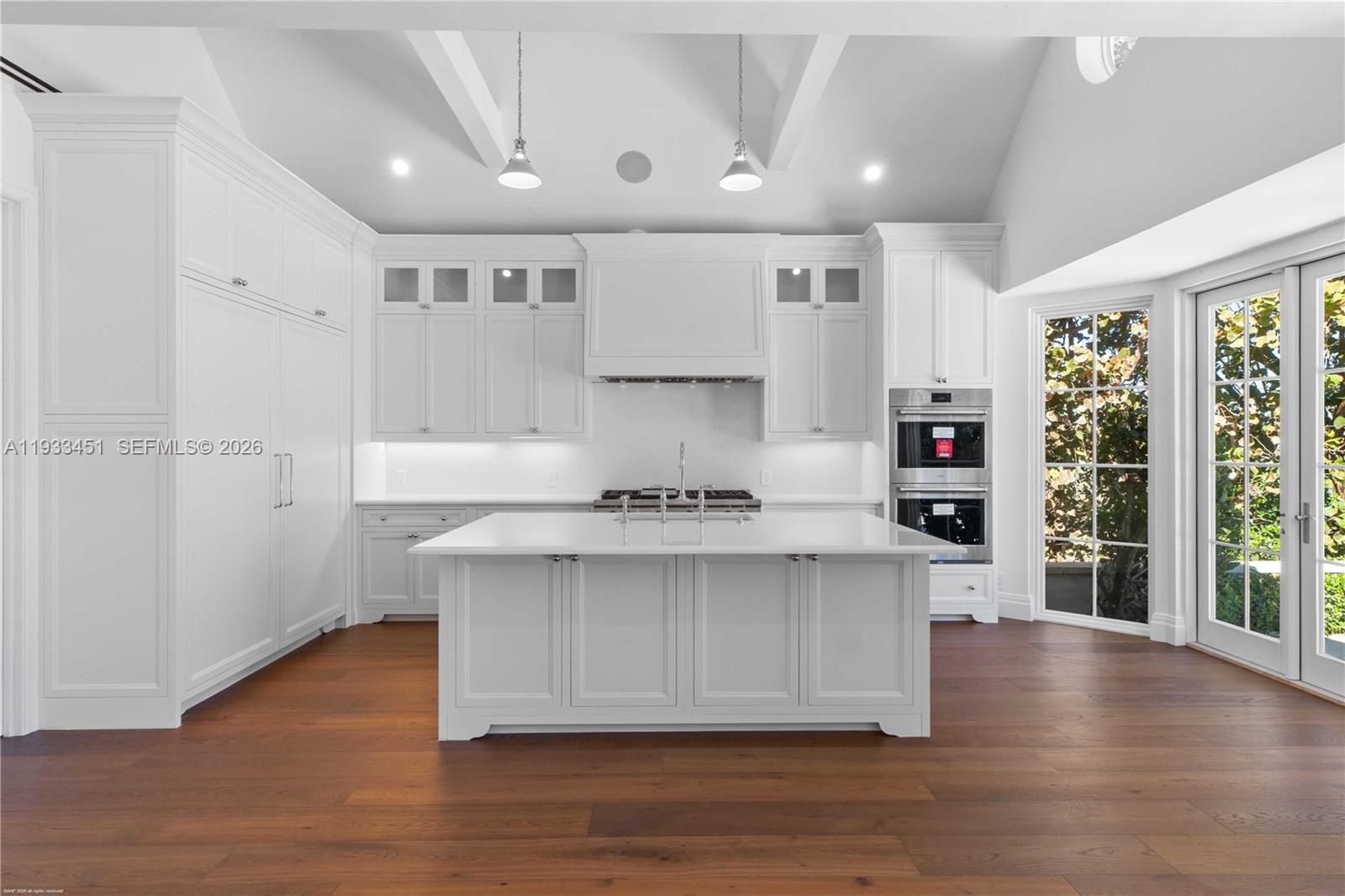 43 N Beach Rd Jupiter Island, FL 33455