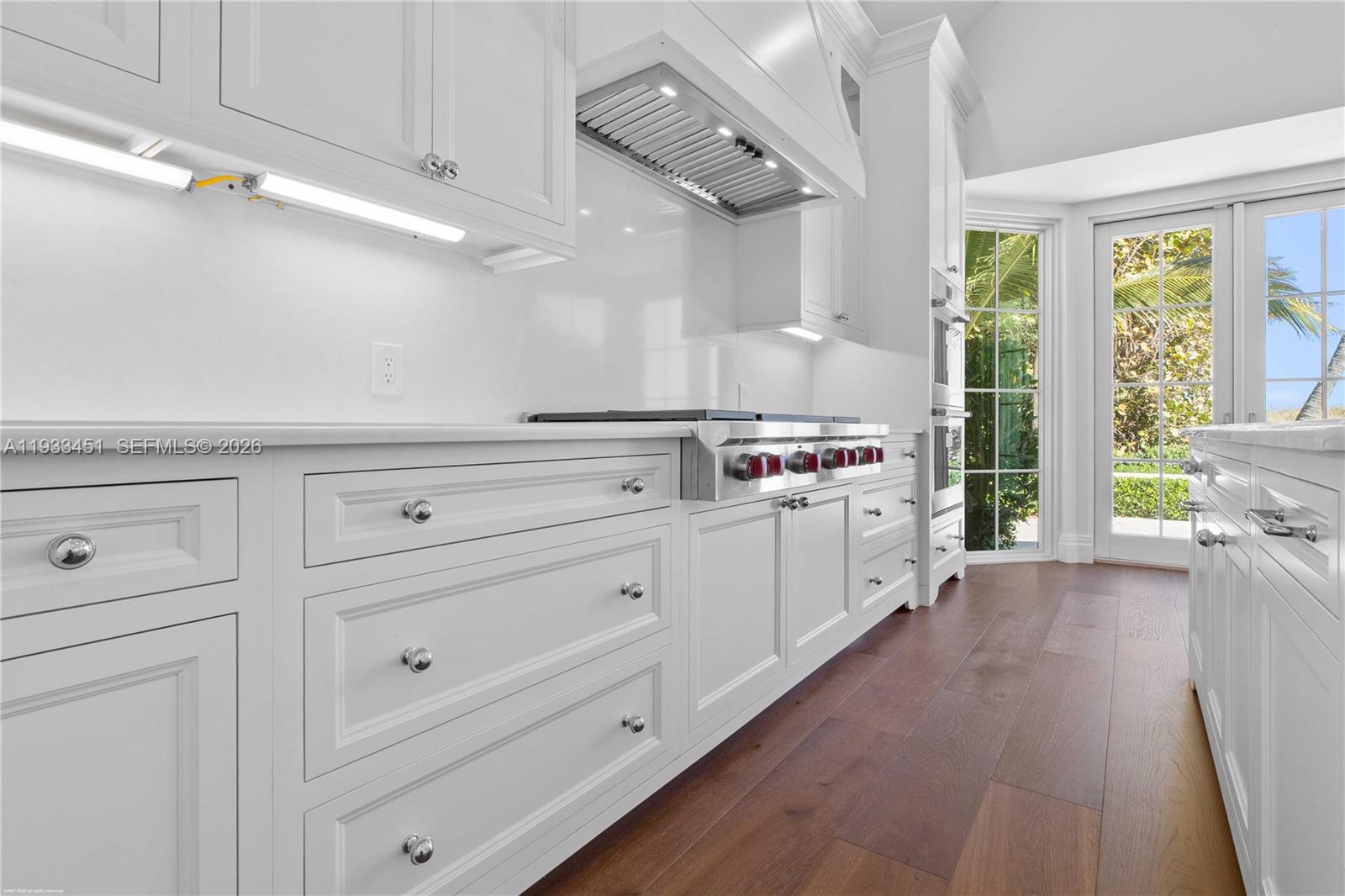 43 N Beach Rd Jupiter Island, FL 33455