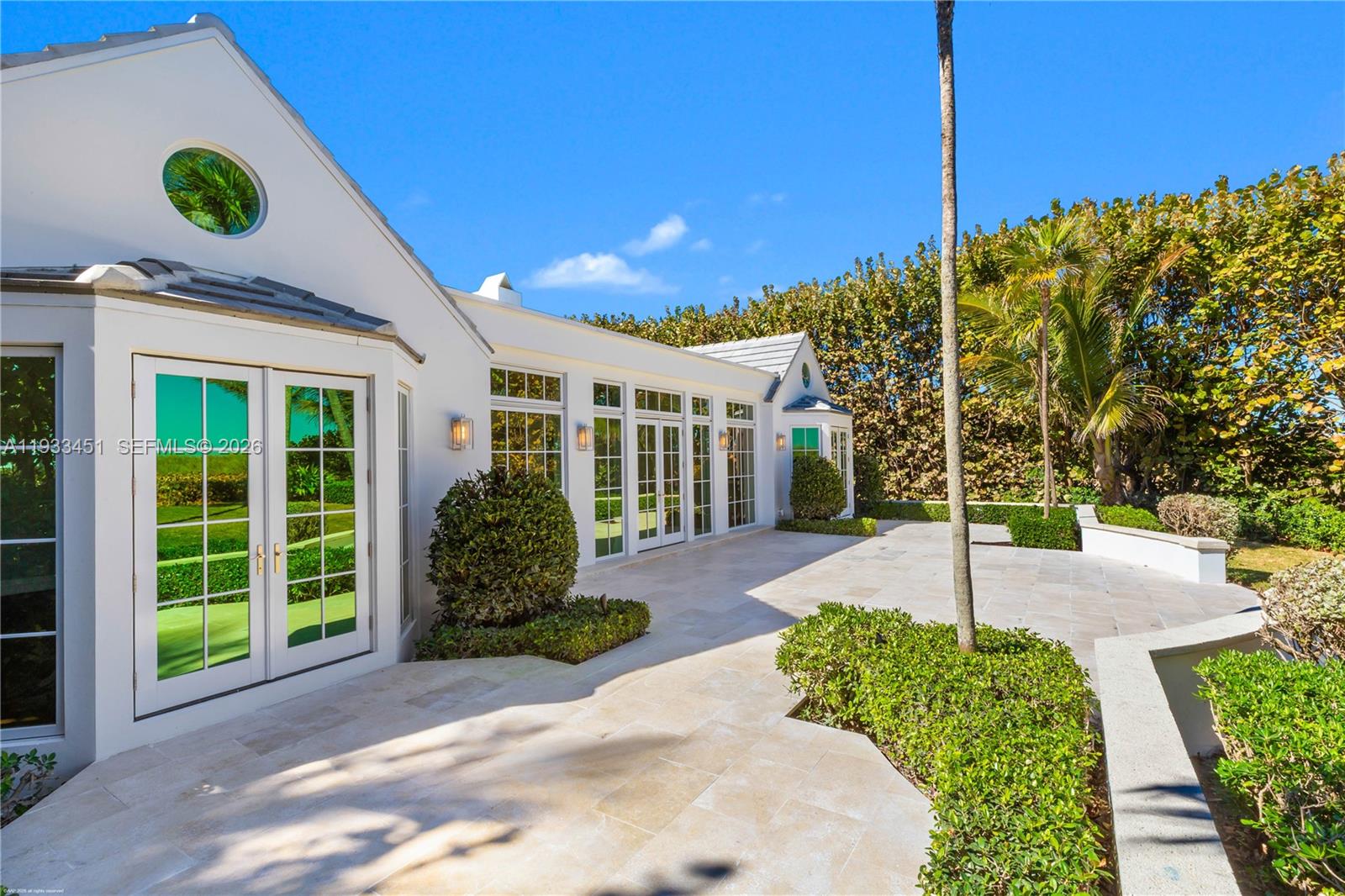 43 N Beach Rd Jupiter Island, FL 33455