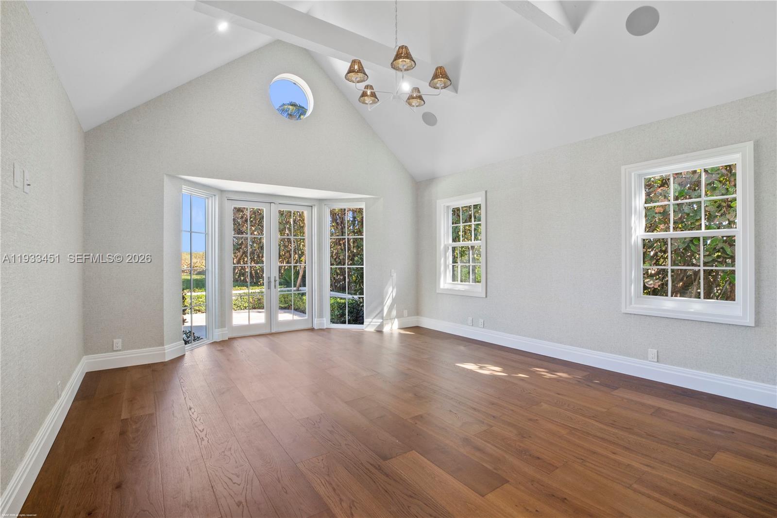 43 N Beach Rd Jupiter Island, FL 33455