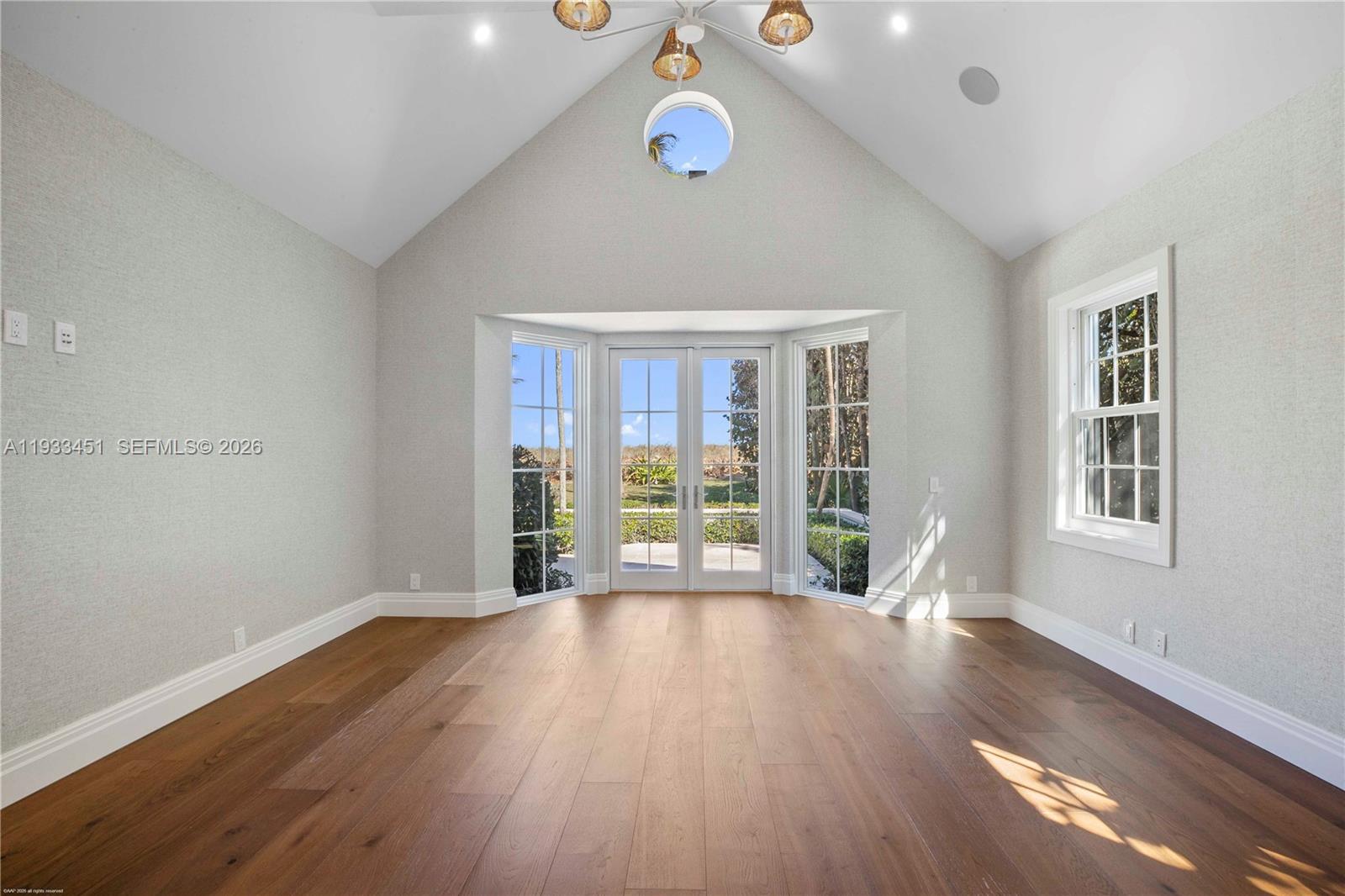 43 N Beach Rd Jupiter Island, FL 33455