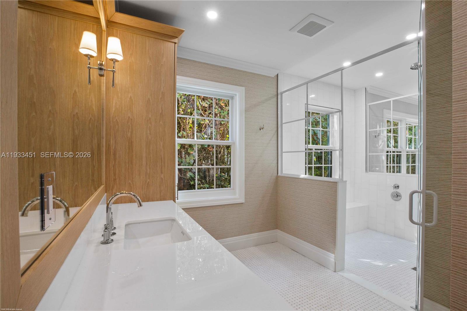 43 N Beach Rd Jupiter Island, FL 33455