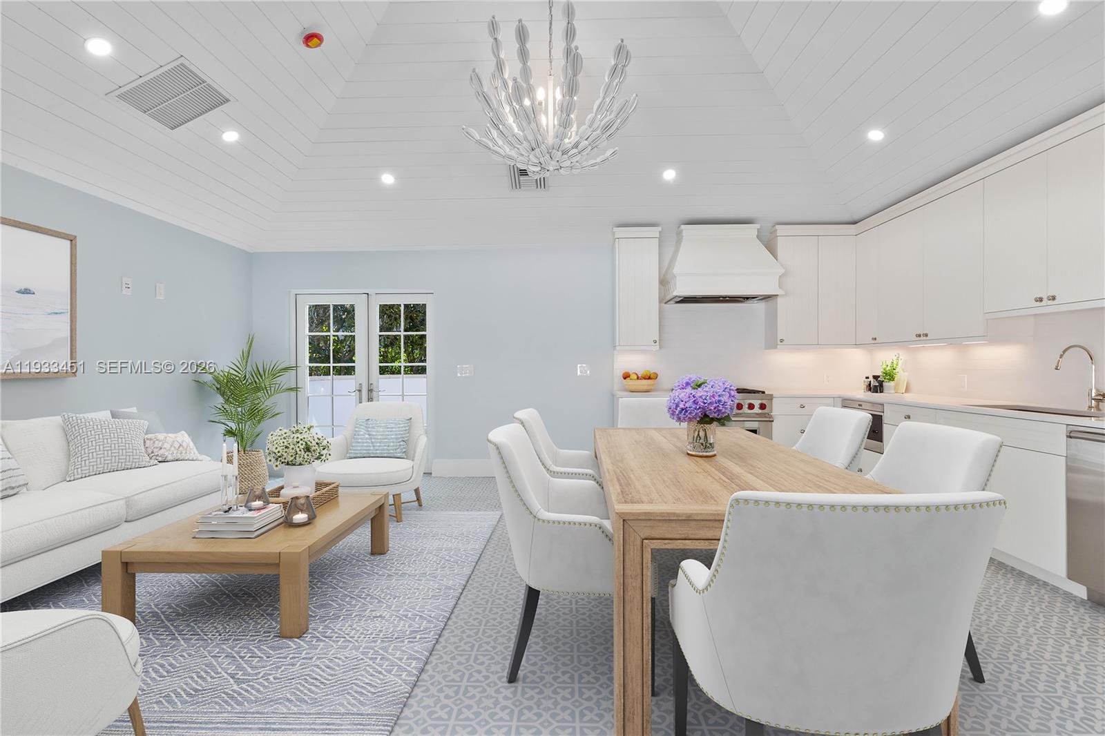 43 N Beach Rd Jupiter Island, FL 33455