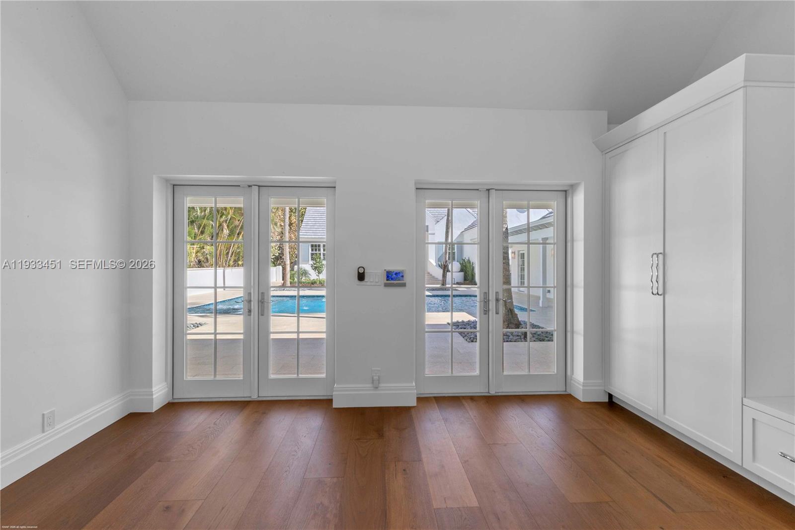 43 N Beach Rd Jupiter Island, FL 33455