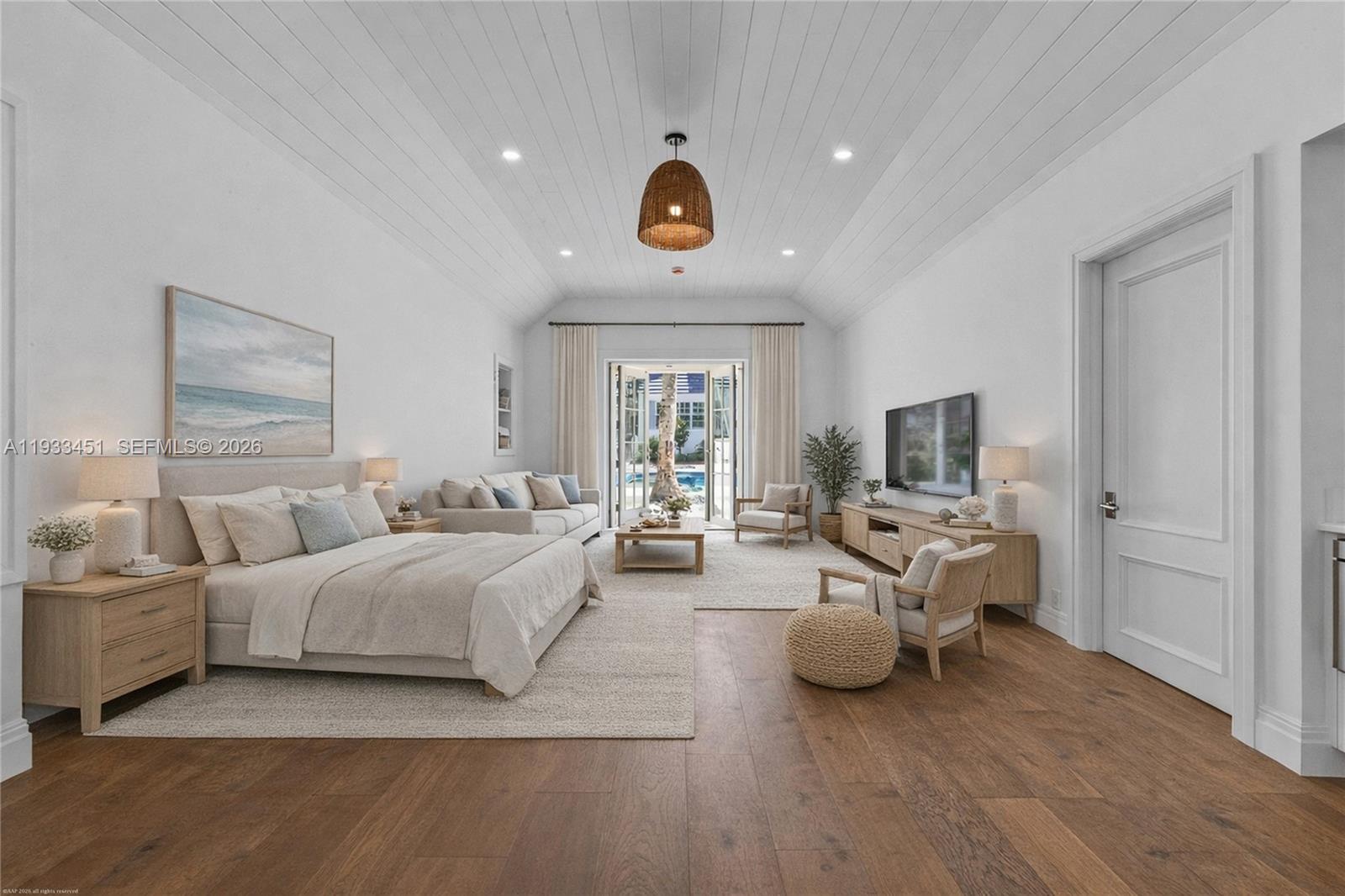 43 N Beach Rd Jupiter Island, FL 33455