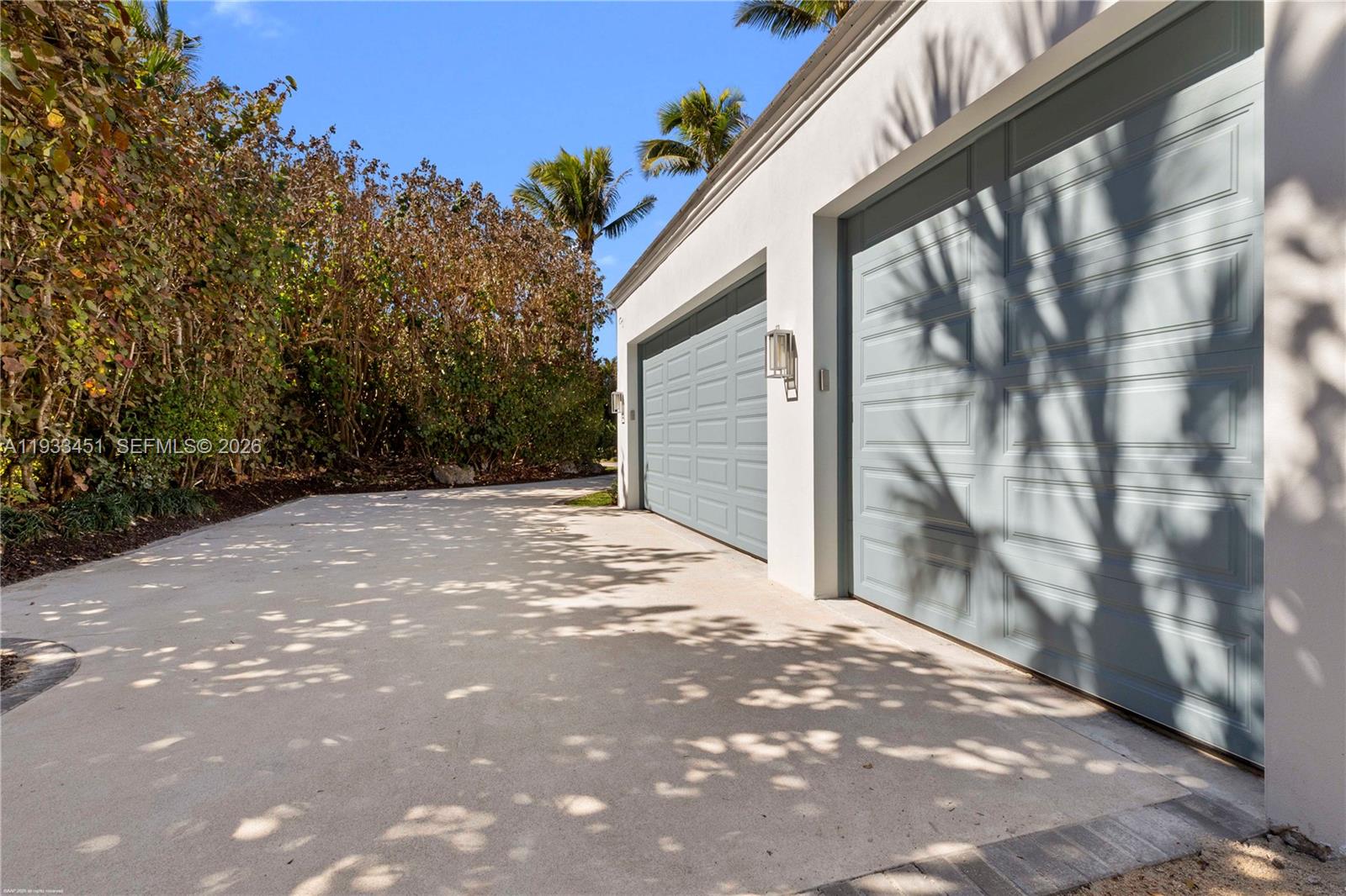 43 N Beach Rd Jupiter Island, FL 33455