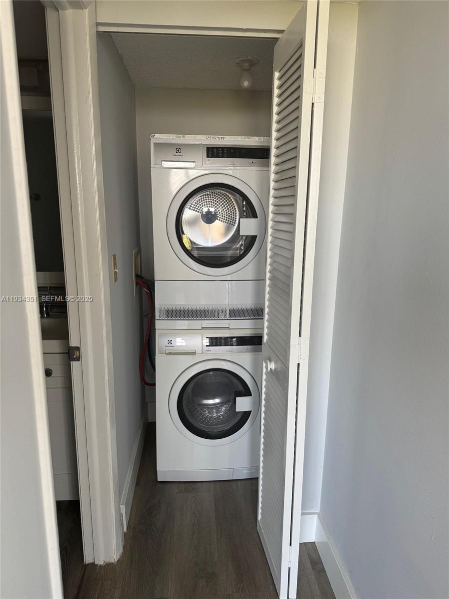 780 NE 69th St #1608 Miami, FL 33138