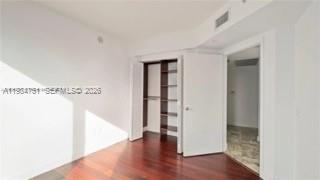 image Brickell on the River South7