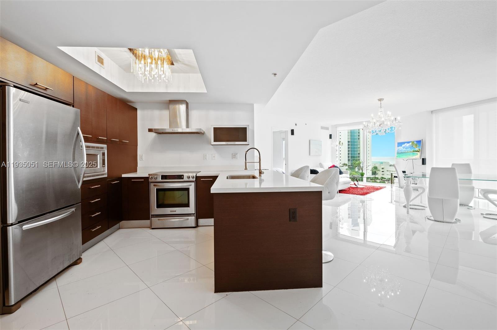 image St Tropez Sunny Isles10