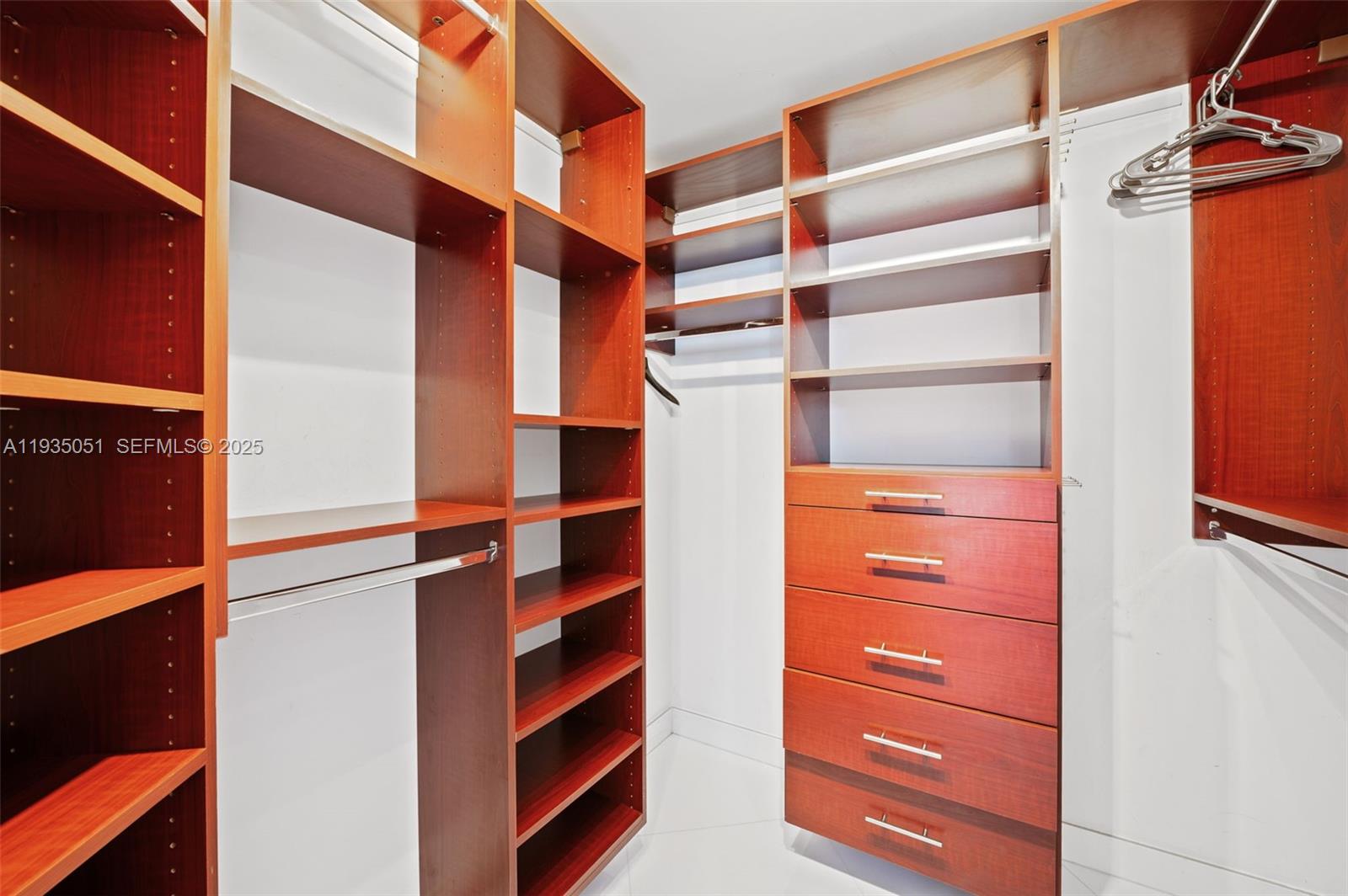 image St Tropez Sunny Isles17