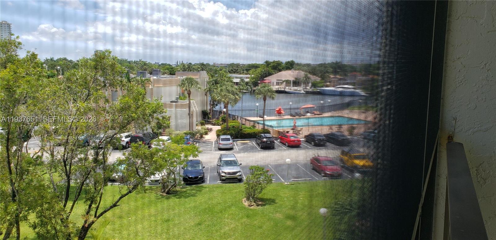 851 Three Iss Blvd #406 Hallandale Beach, FL 33009