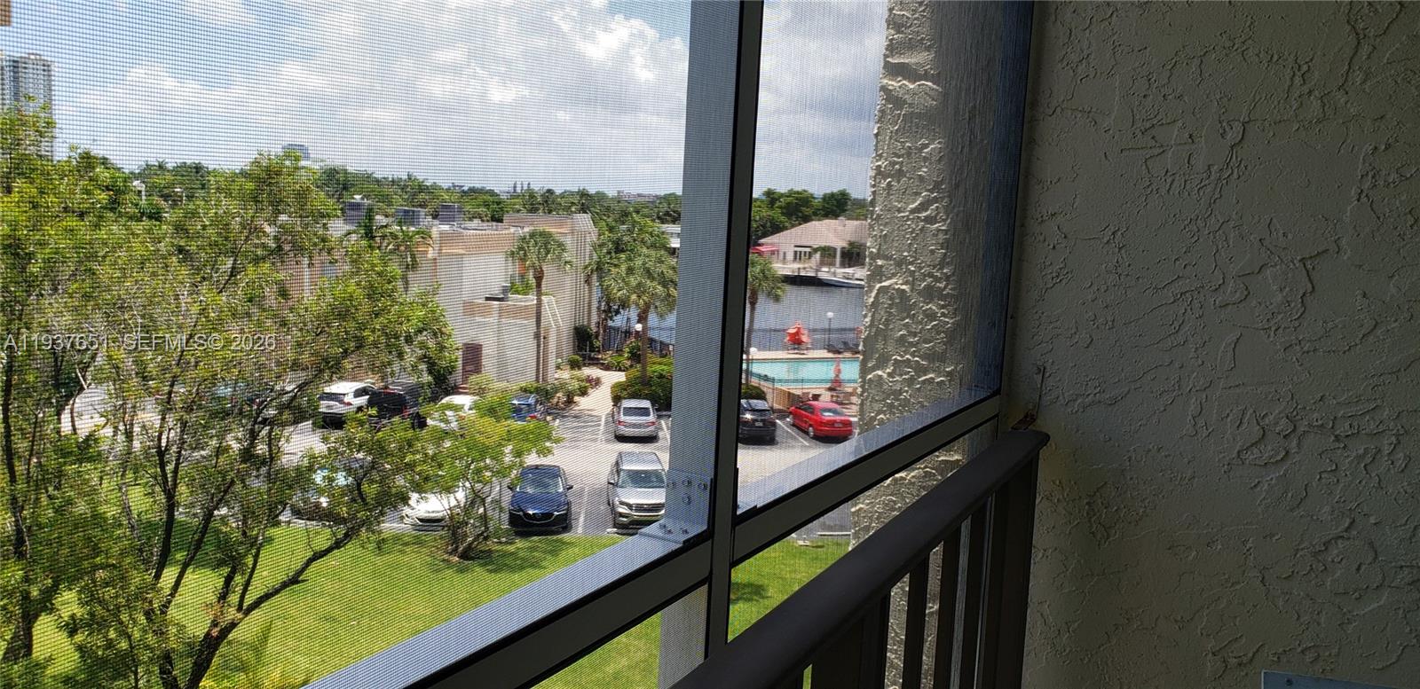 851 Three Iss Blvd #406 Hallandale Beach, FL 33009