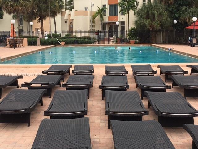 851 Three Iss Blvd #406 Hallandale Beach, FL 33009