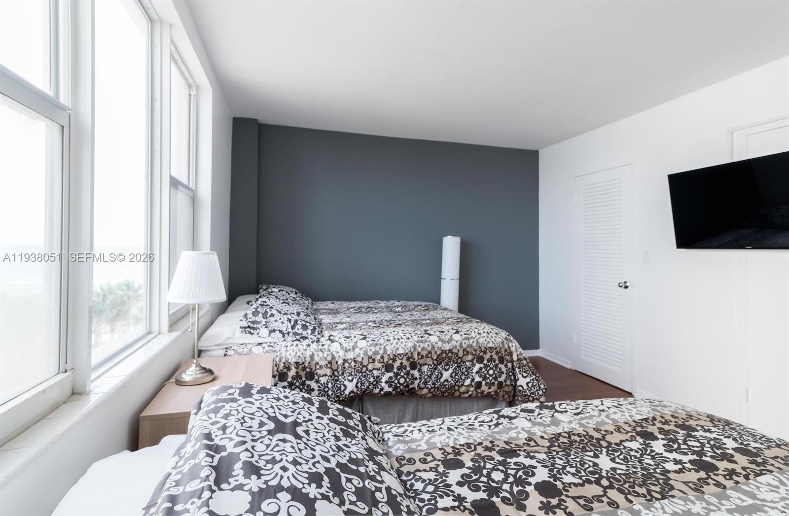 image Carlisle on the Ocean11