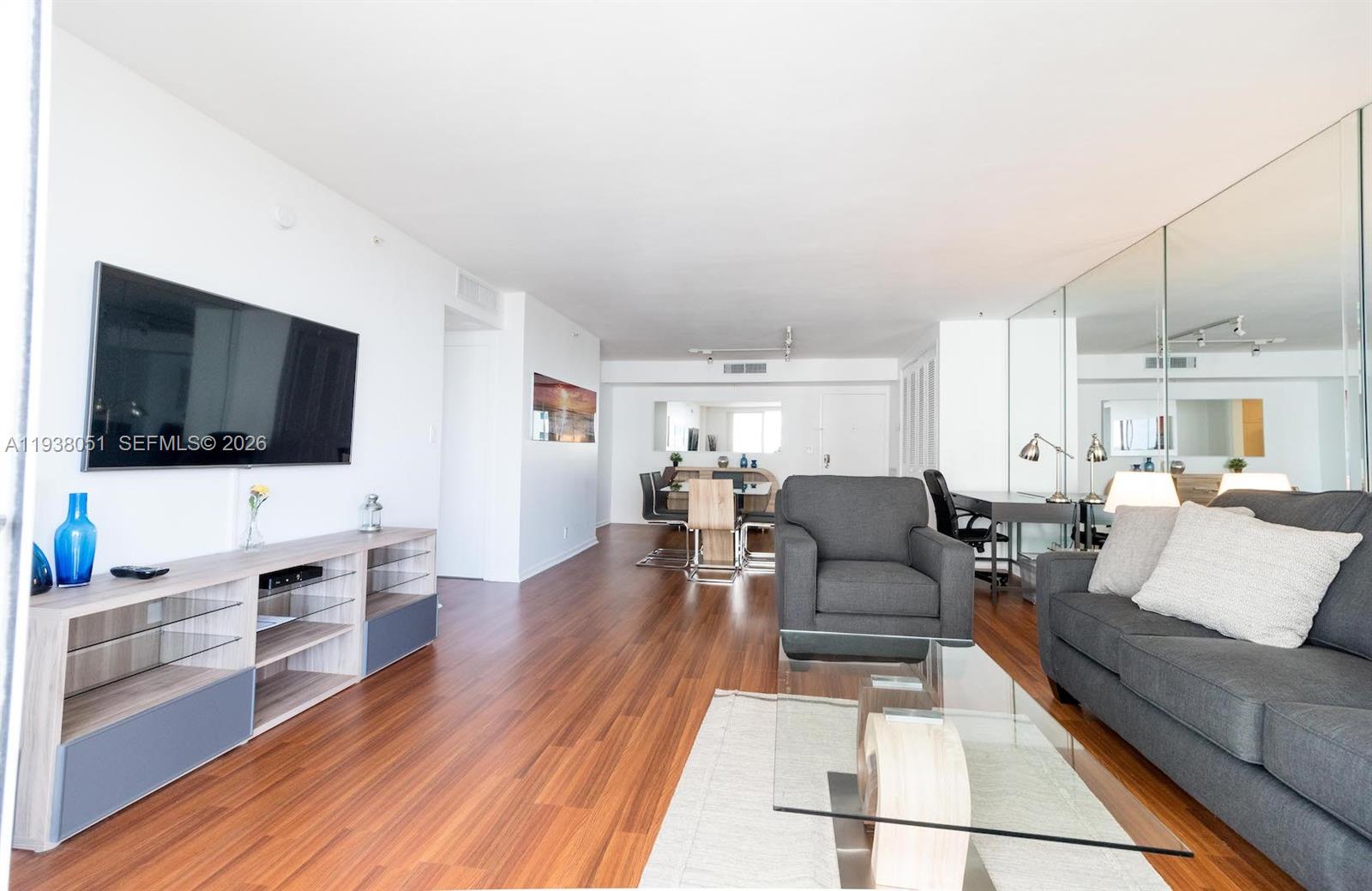 image Carlisle on the Ocean5