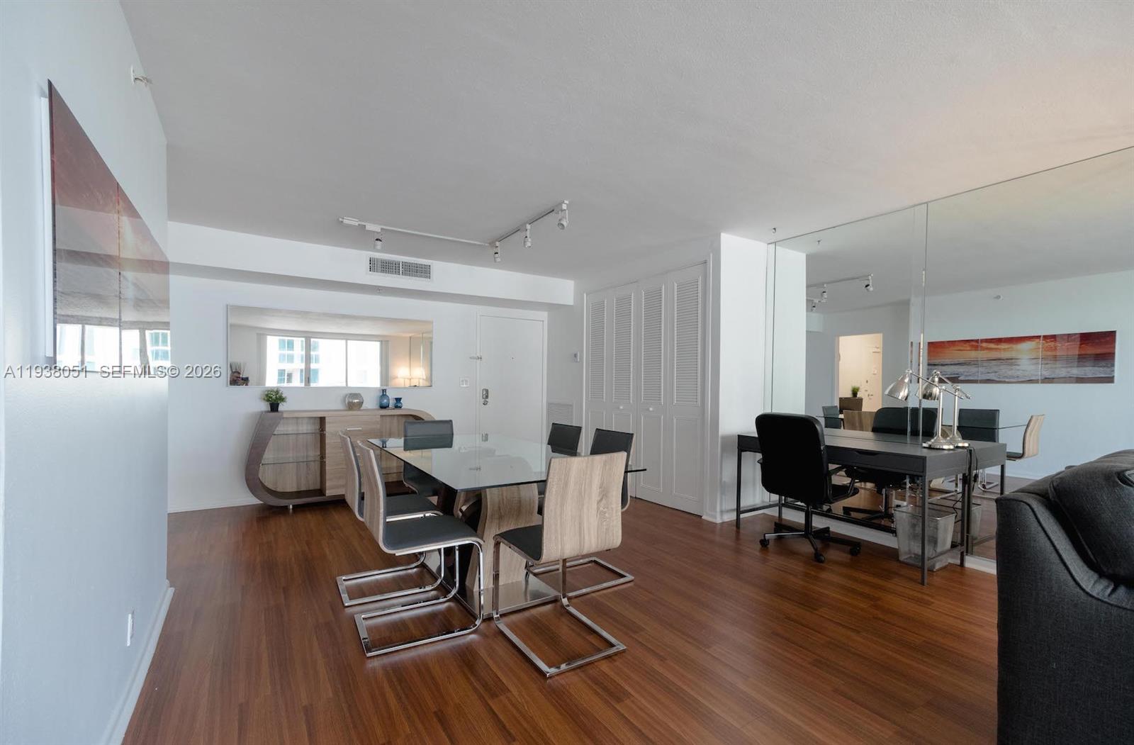 image Carlisle on the Ocean6