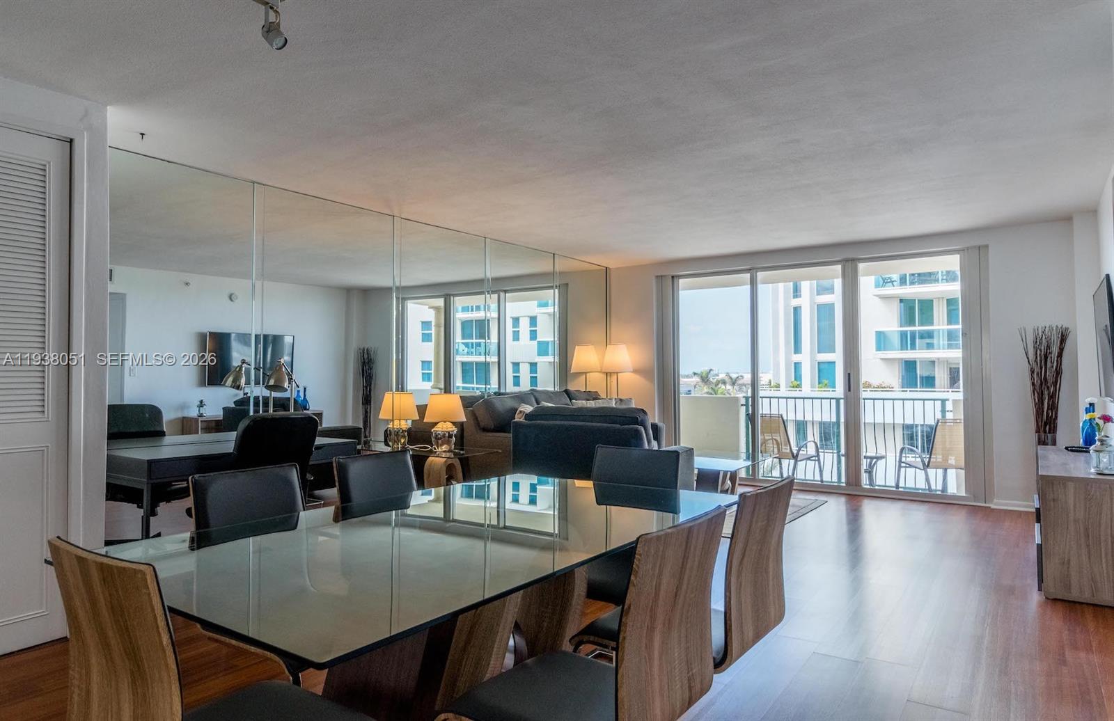 image Carlisle on the Ocean7