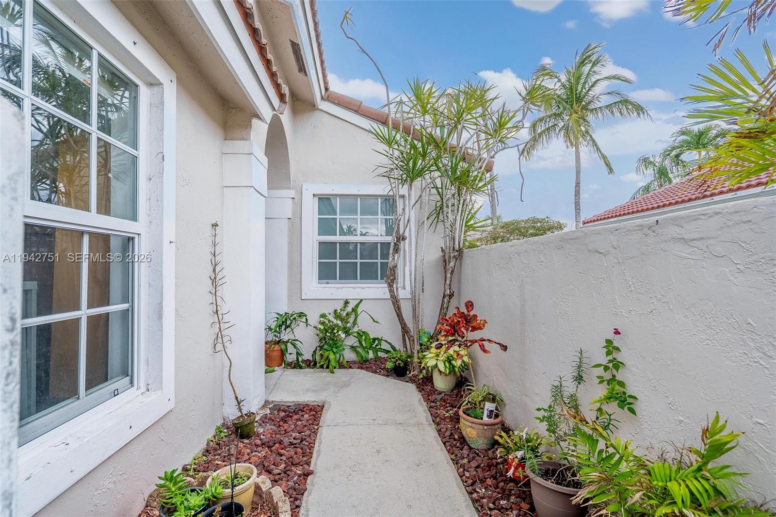 18916 NW 10th St Pembroke Pines, FL 33029