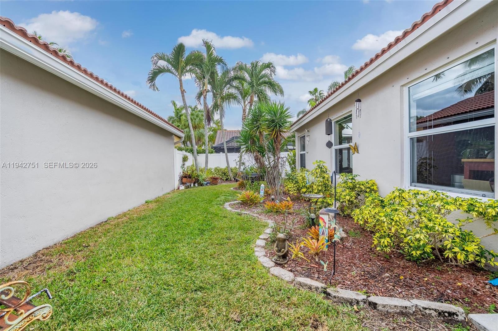 18916 NW 10th St Pembroke Pines, FL 33029