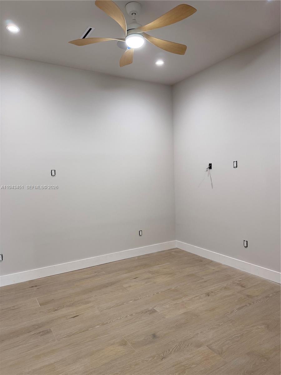 1135 NE 11th Ave Fort Lauderdale, FL 33304