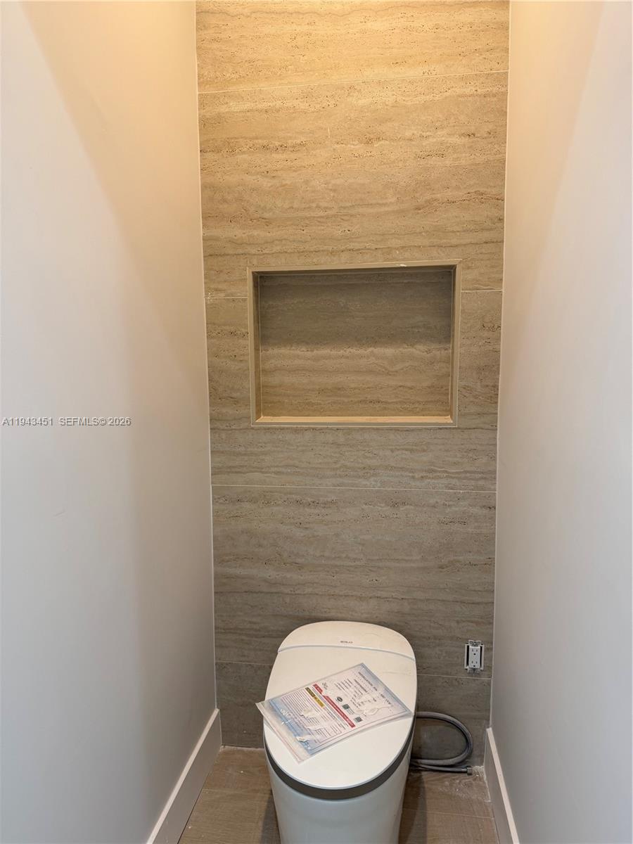 1135 NE 11th Ave Fort Lauderdale, FL 33304