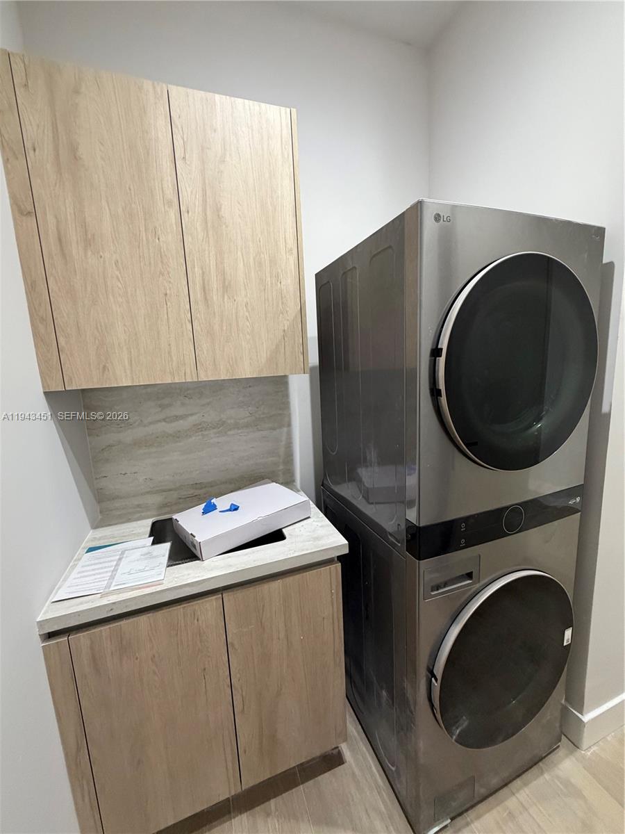 1135 NE 11th Ave Fort Lauderdale, FL 33304