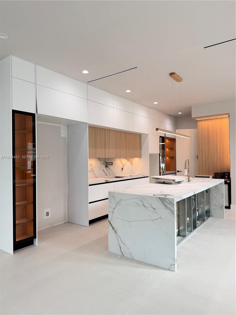 1135 NE 11th Ave Fort Lauderdale, FL 33304