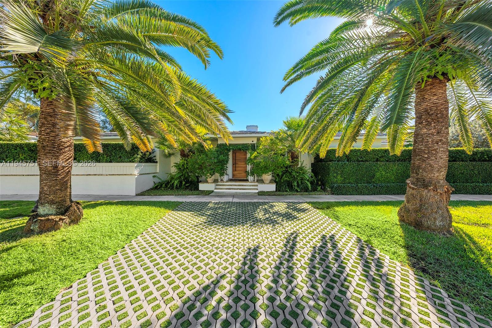 1220 W 21st St Miami Beach, FL 33140