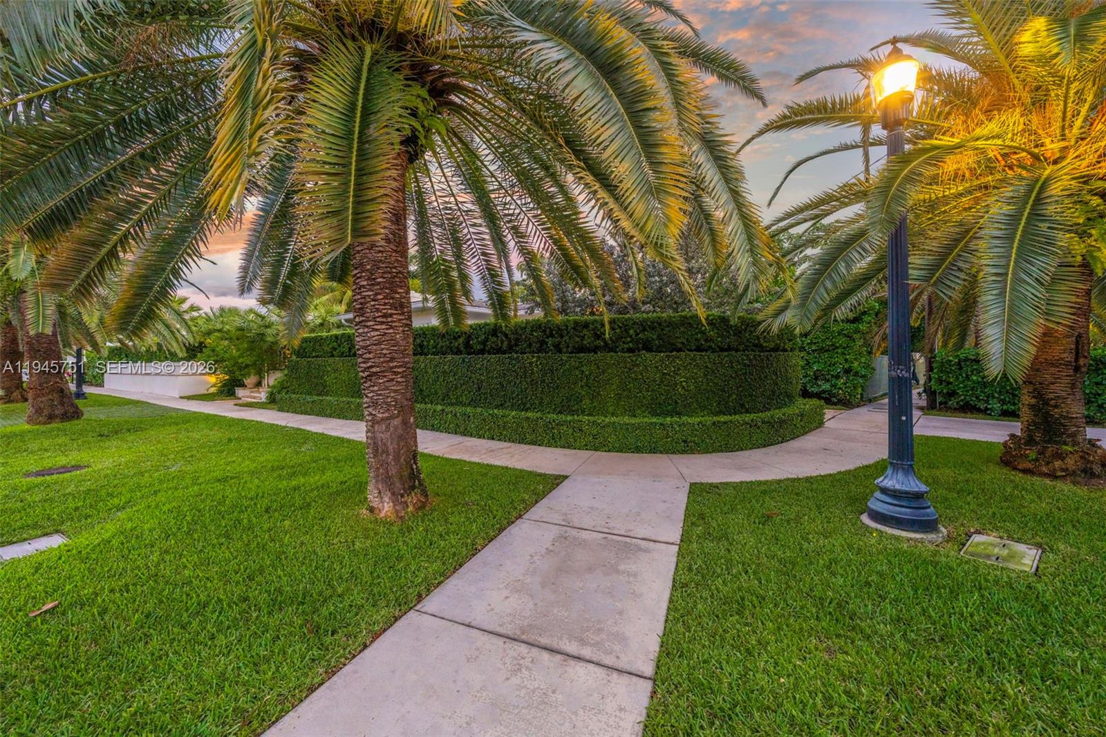 1220 W 21st St Miami Beach, FL 33140