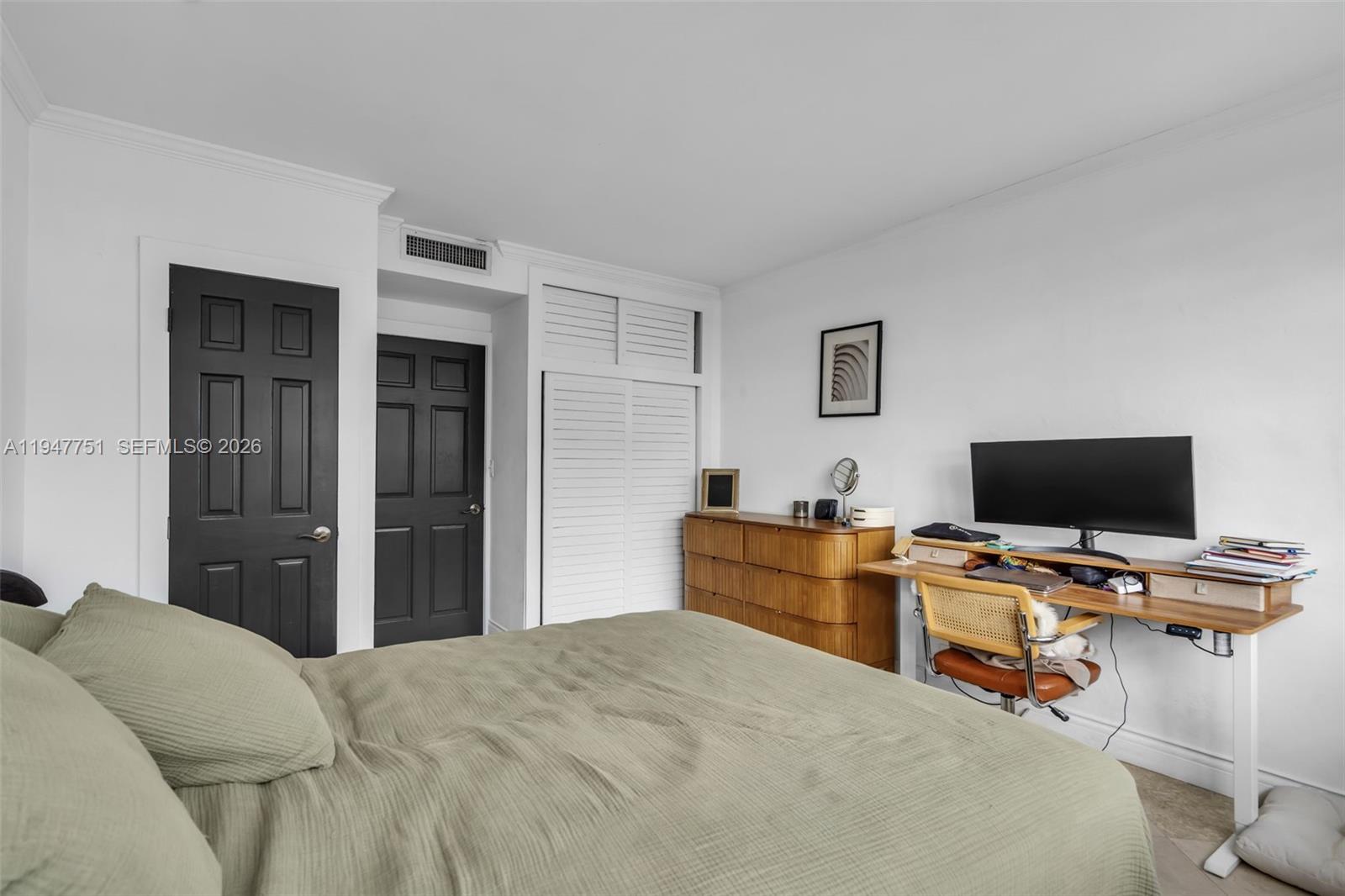 1408 Brickell Bay Dr #1206 Miami, FL 33131