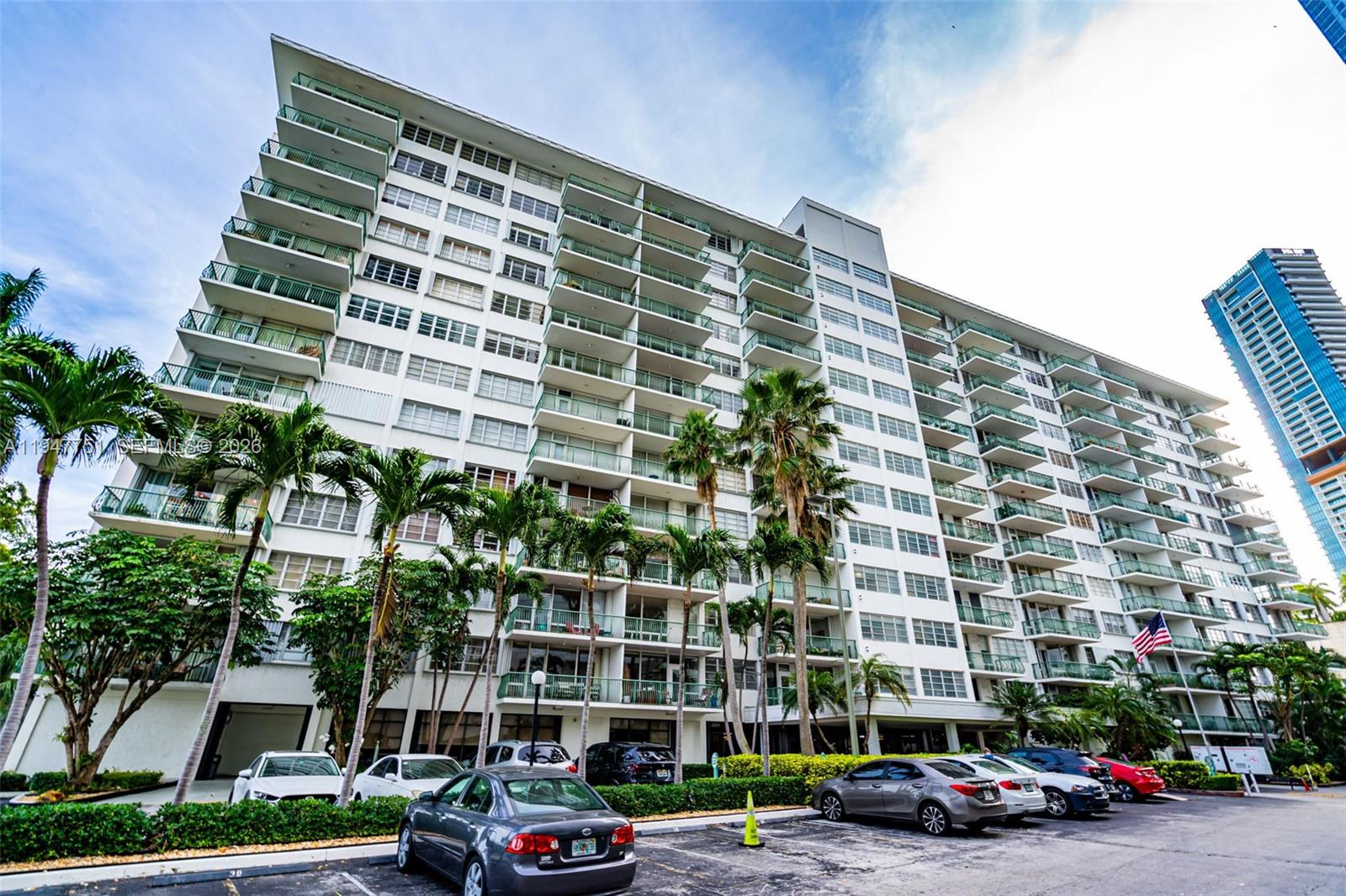1408 Brickell Bay Dr #1206 Miami, FL 33131