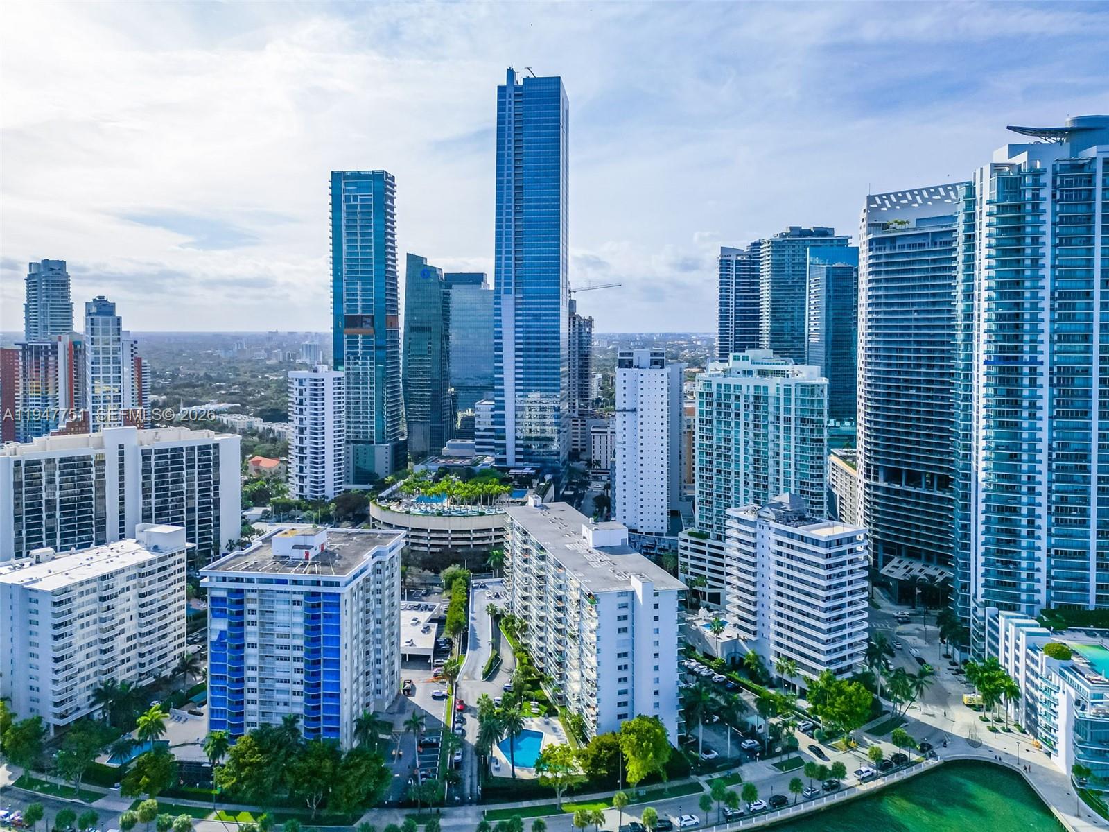 1408 Brickell Bay Dr #1206 Miami, FL 33131